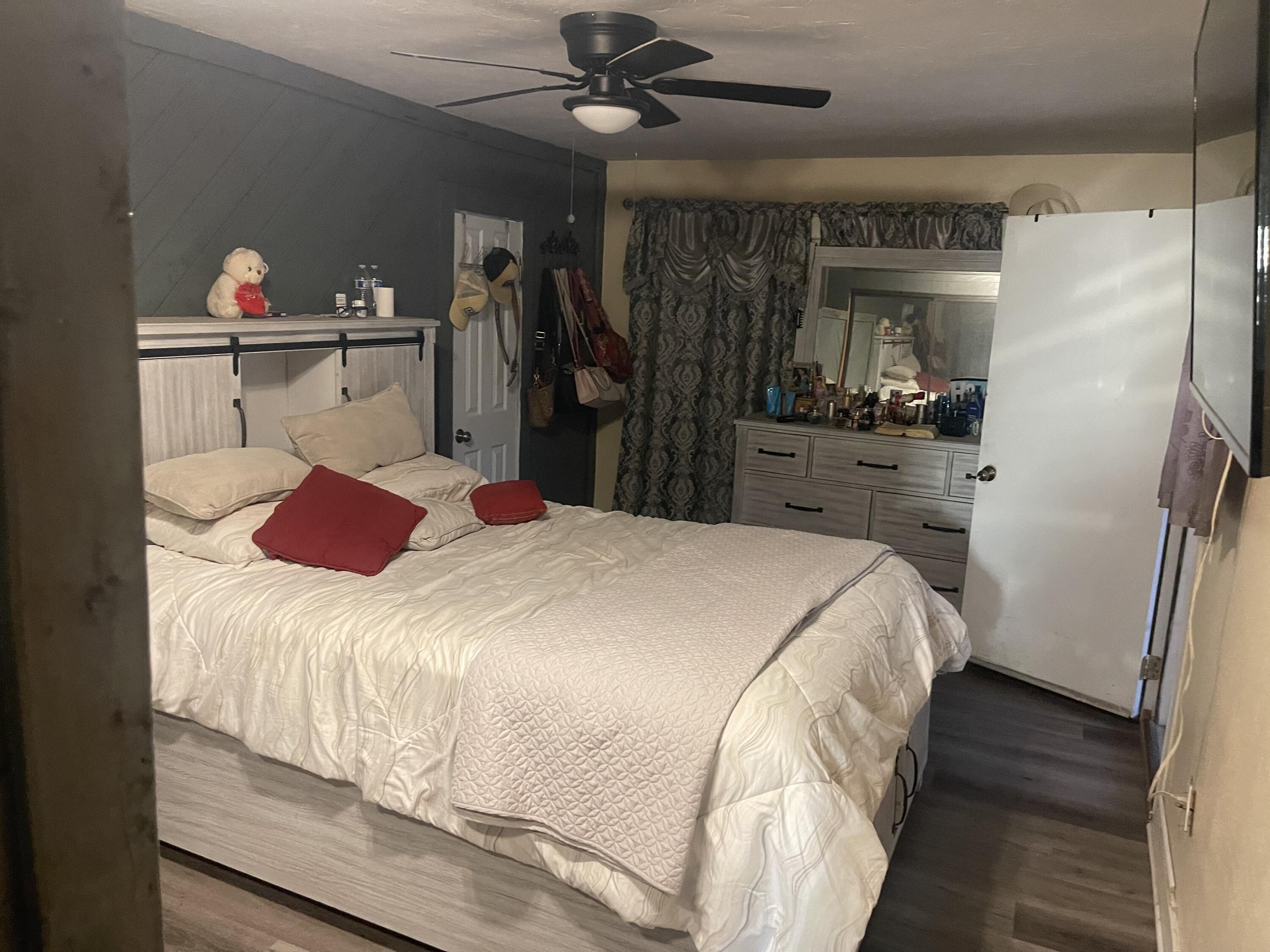 982 S Prospect St, Porterville, CA 93257