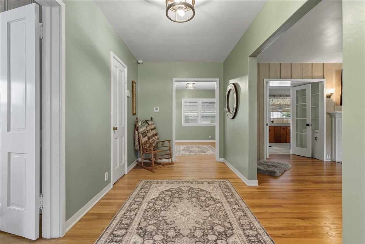 861 E Sycamore Ave, Tulare, CA 93274