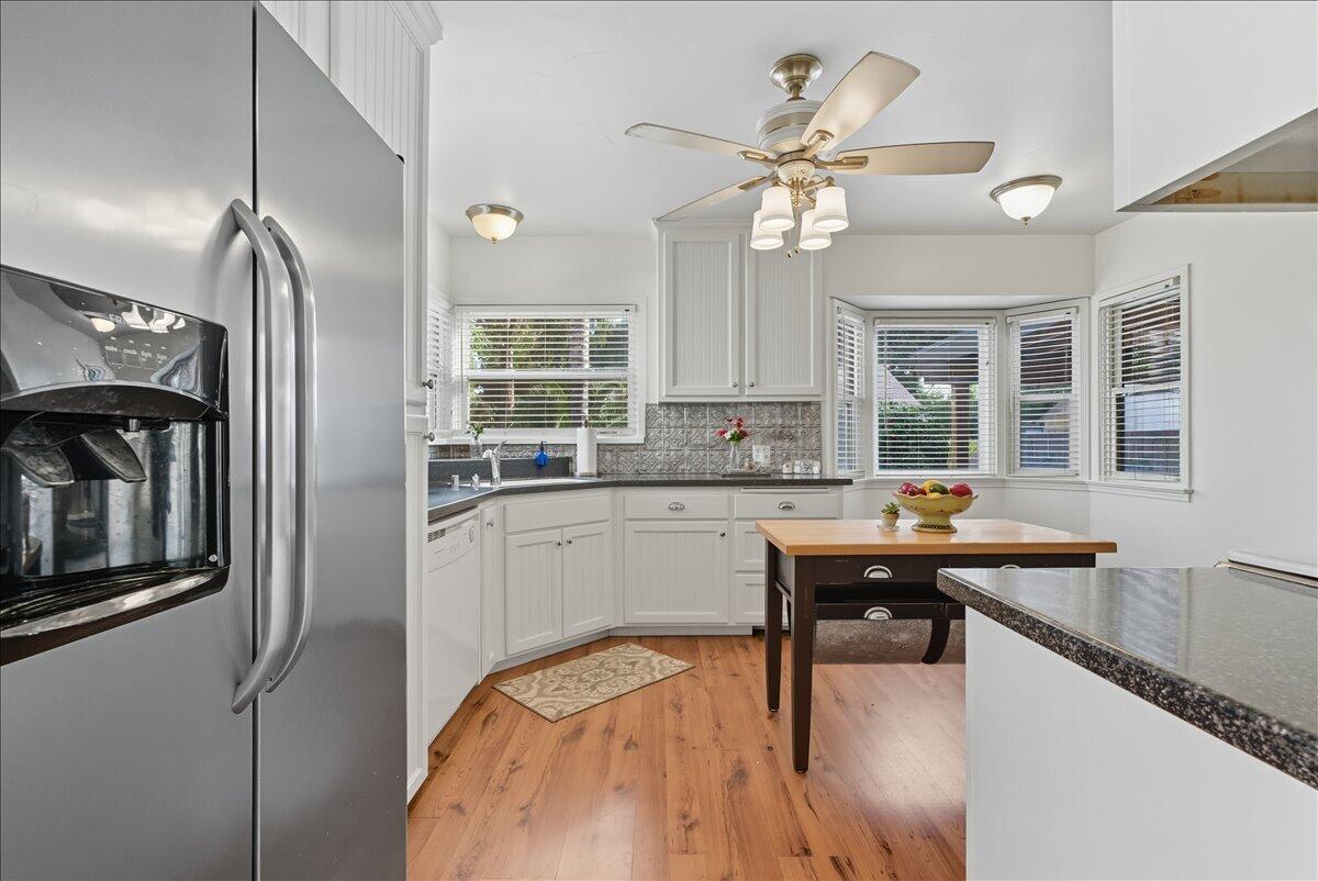 861 E Sycamore Ave, Tulare, CA 93274