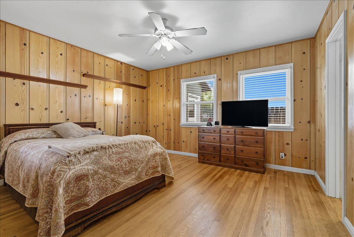 861 E Sycamore Ave, Tulare, CA 93274