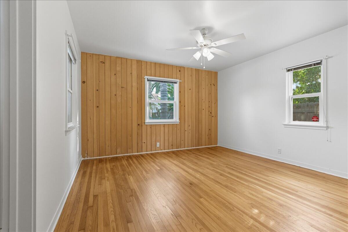 861 E Sycamore Ave, Tulare, CA 93274