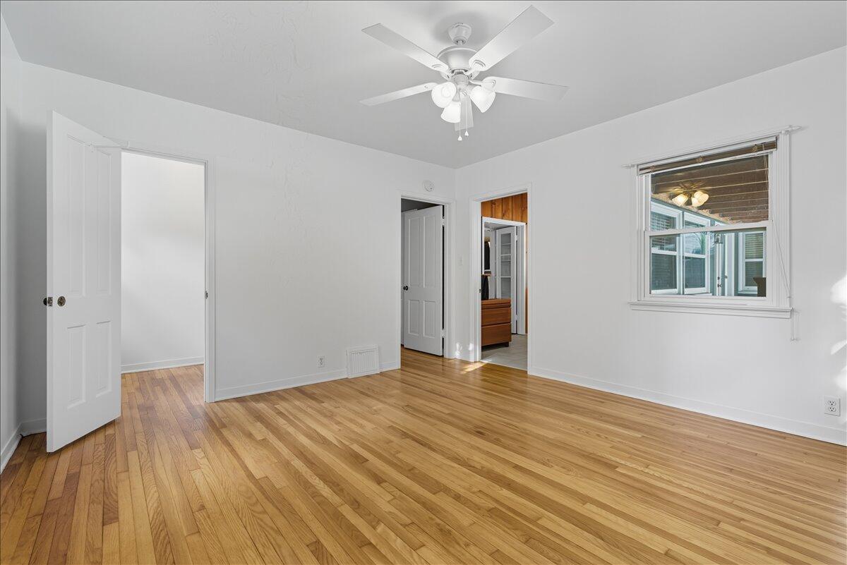 861 E Sycamore Ave, Tulare, CA 93274