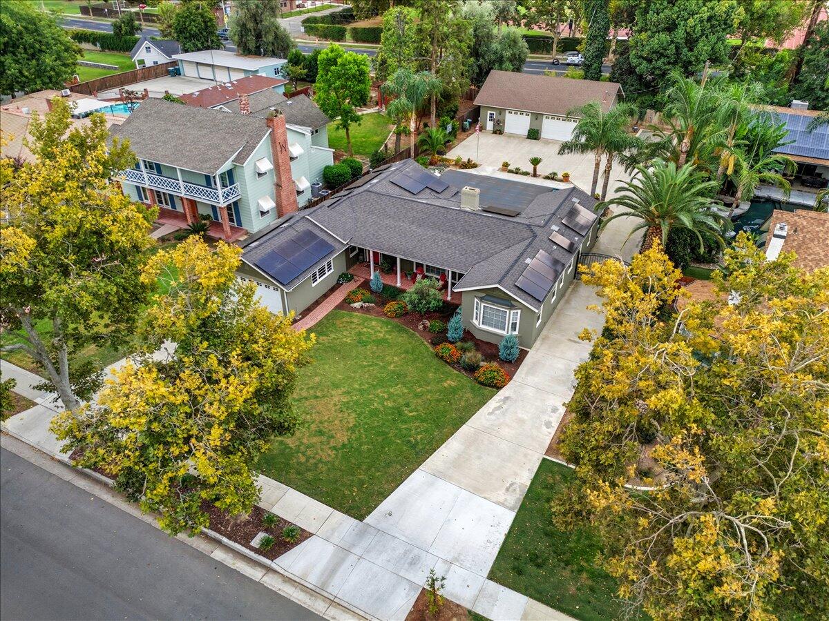 861 E Sycamore Ave, Tulare, CA 93274