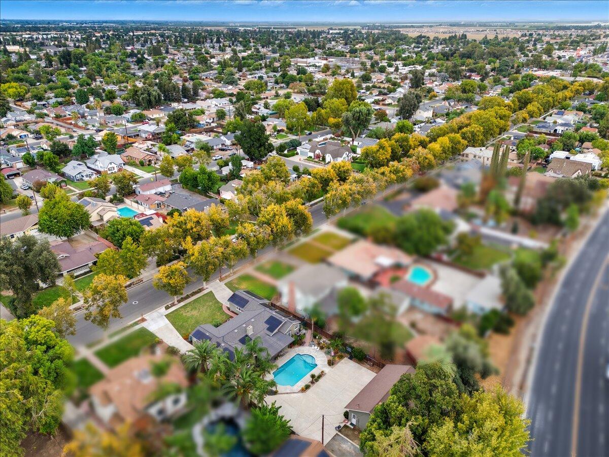 861 E Sycamore Ave, Tulare, CA 93274