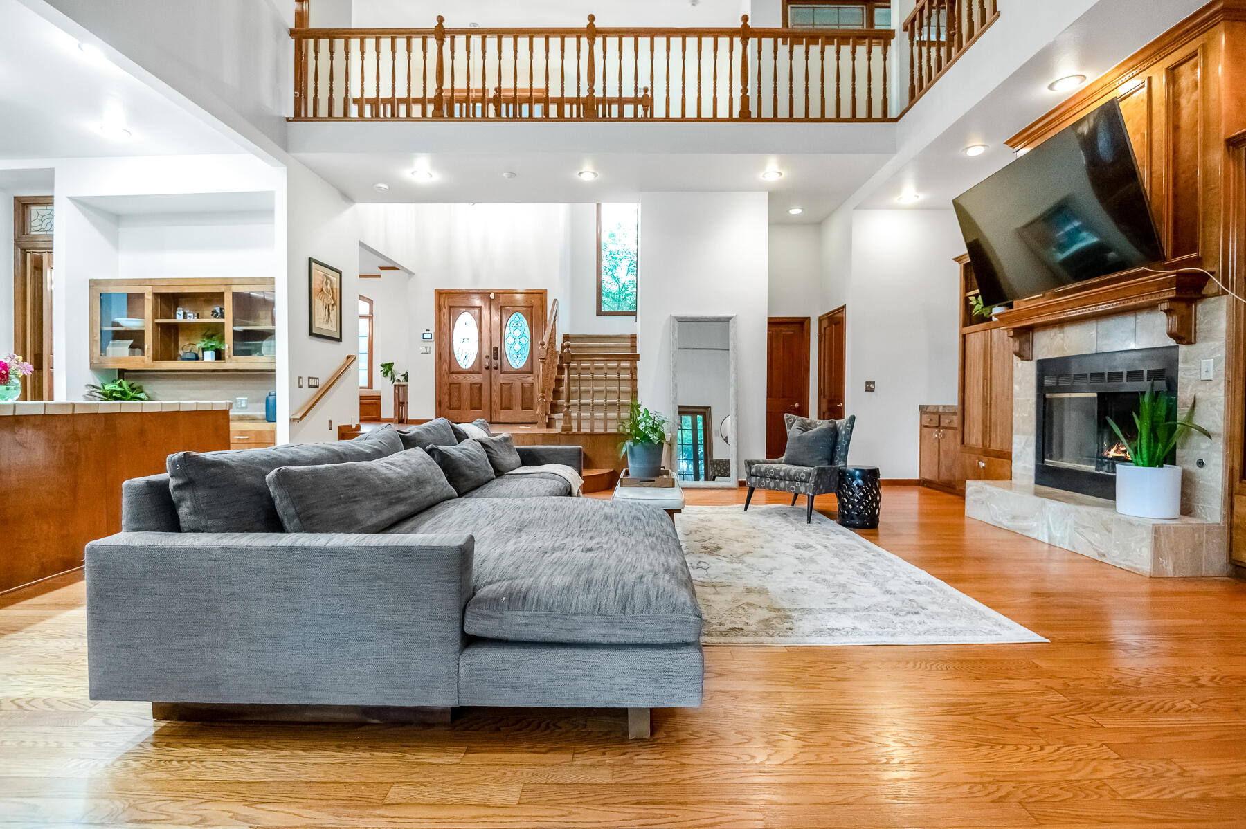 3735 W Woodside Ave, Visalia, CA 93291