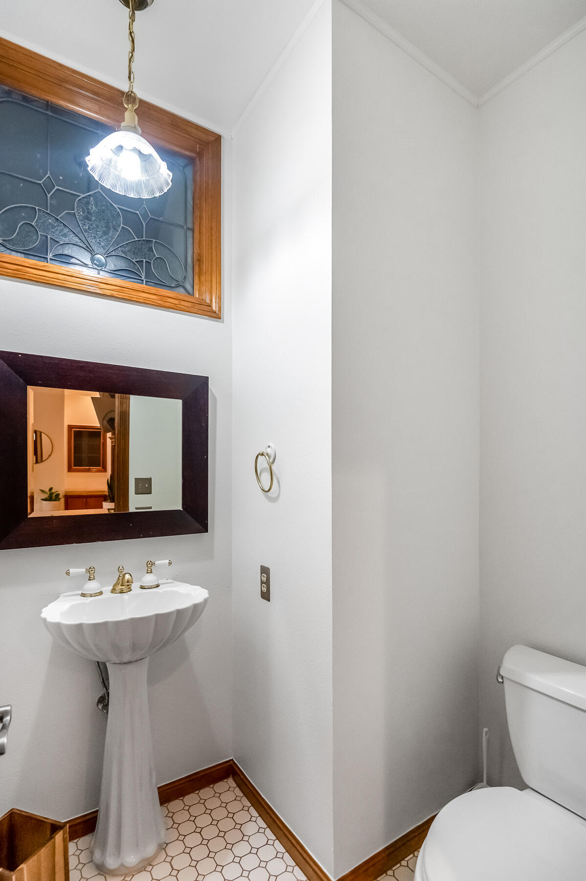 3735 W Woodside Ave, Visalia, CA 93291