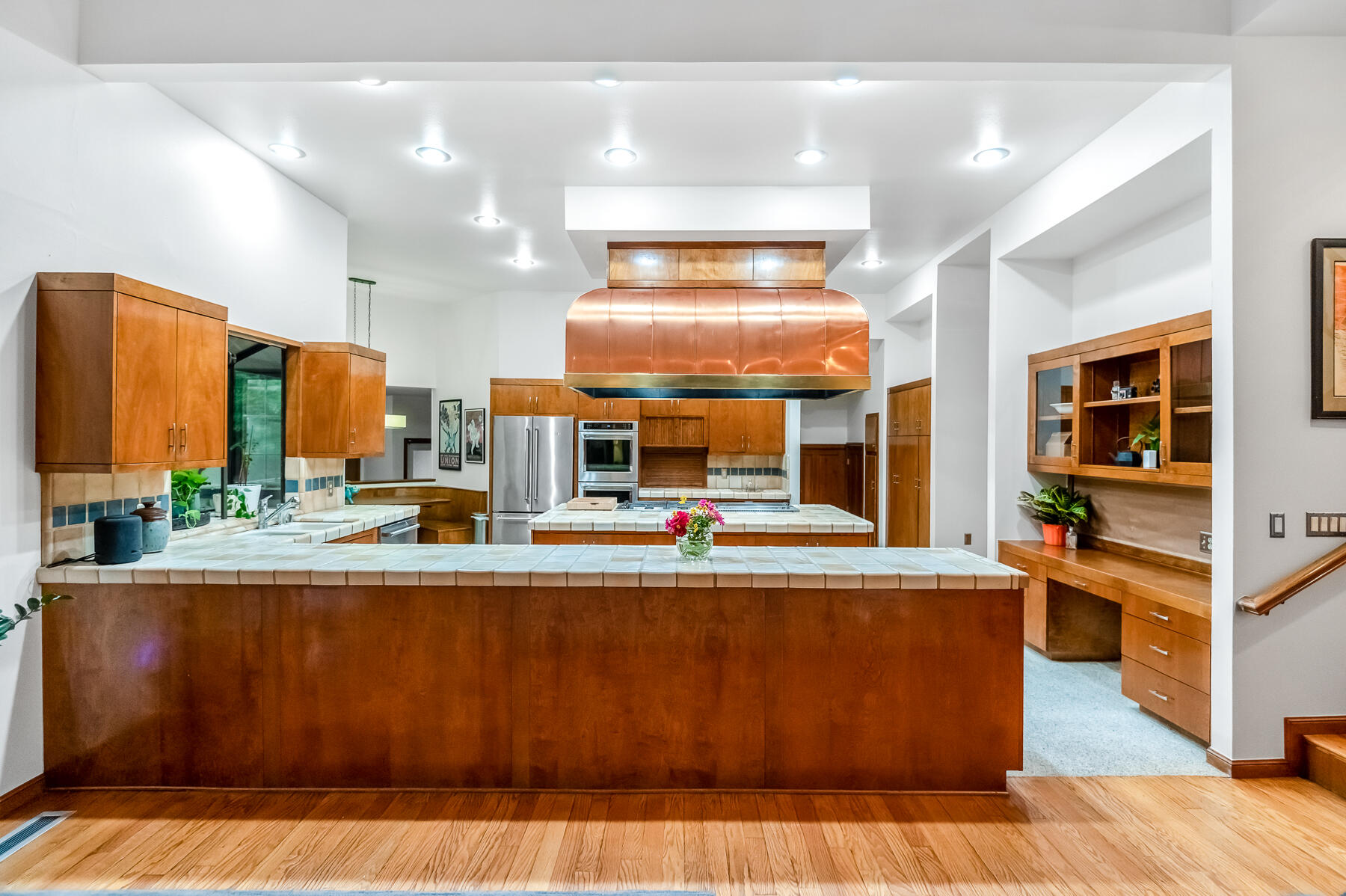 3735 W Woodside Ave, Visalia, CA 93291