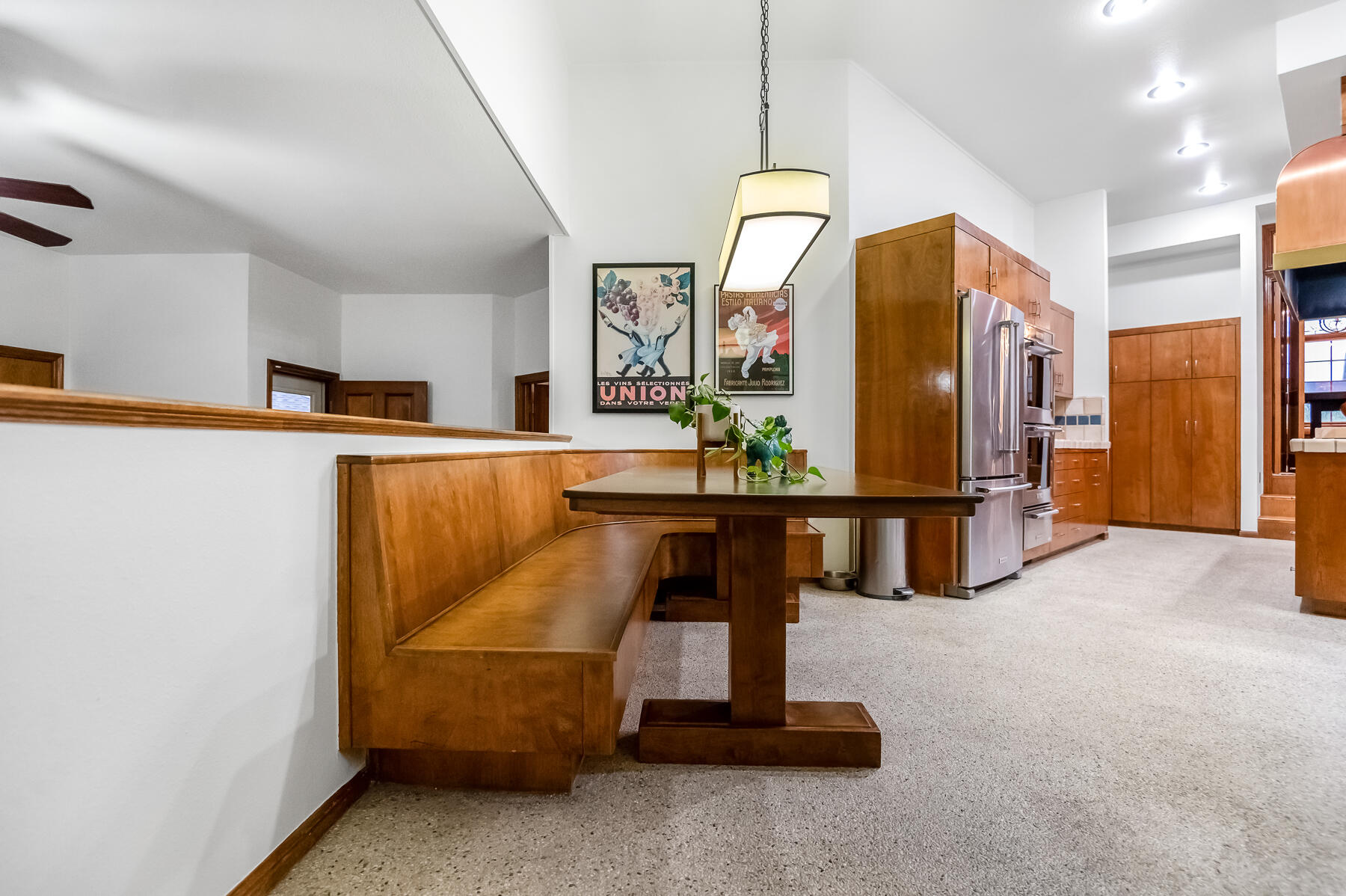 3735 W Woodside Ave, Visalia, CA 93291