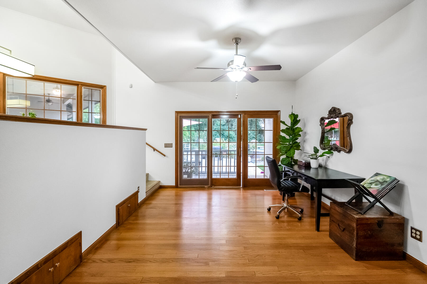 3735 W Woodside Ave, Visalia, CA 93291