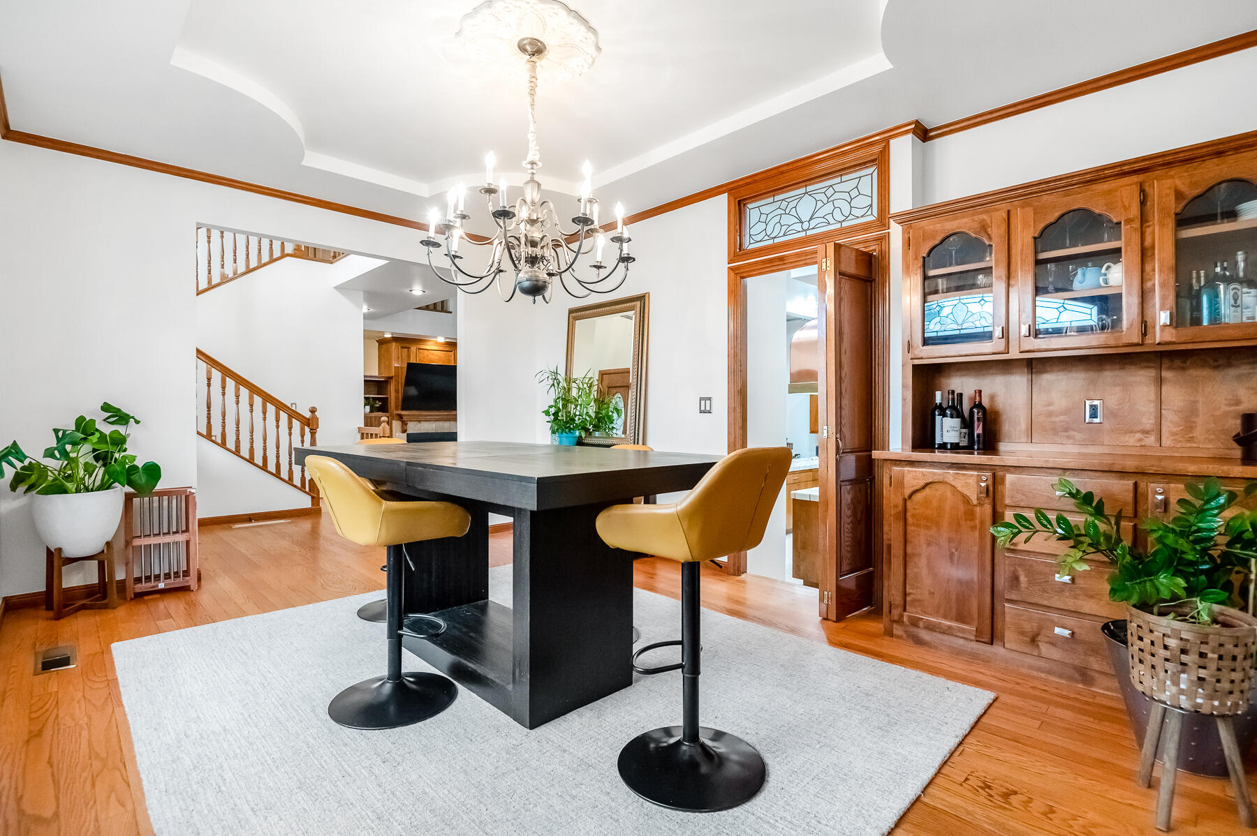 3735 W Woodside Ave, Visalia, CA 93291