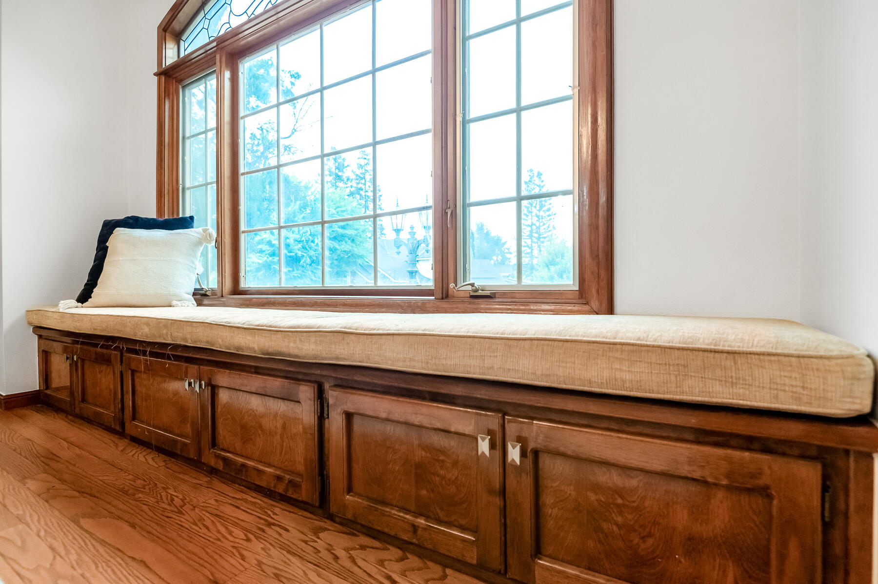 3735 W Woodside Ave, Visalia, CA 93291