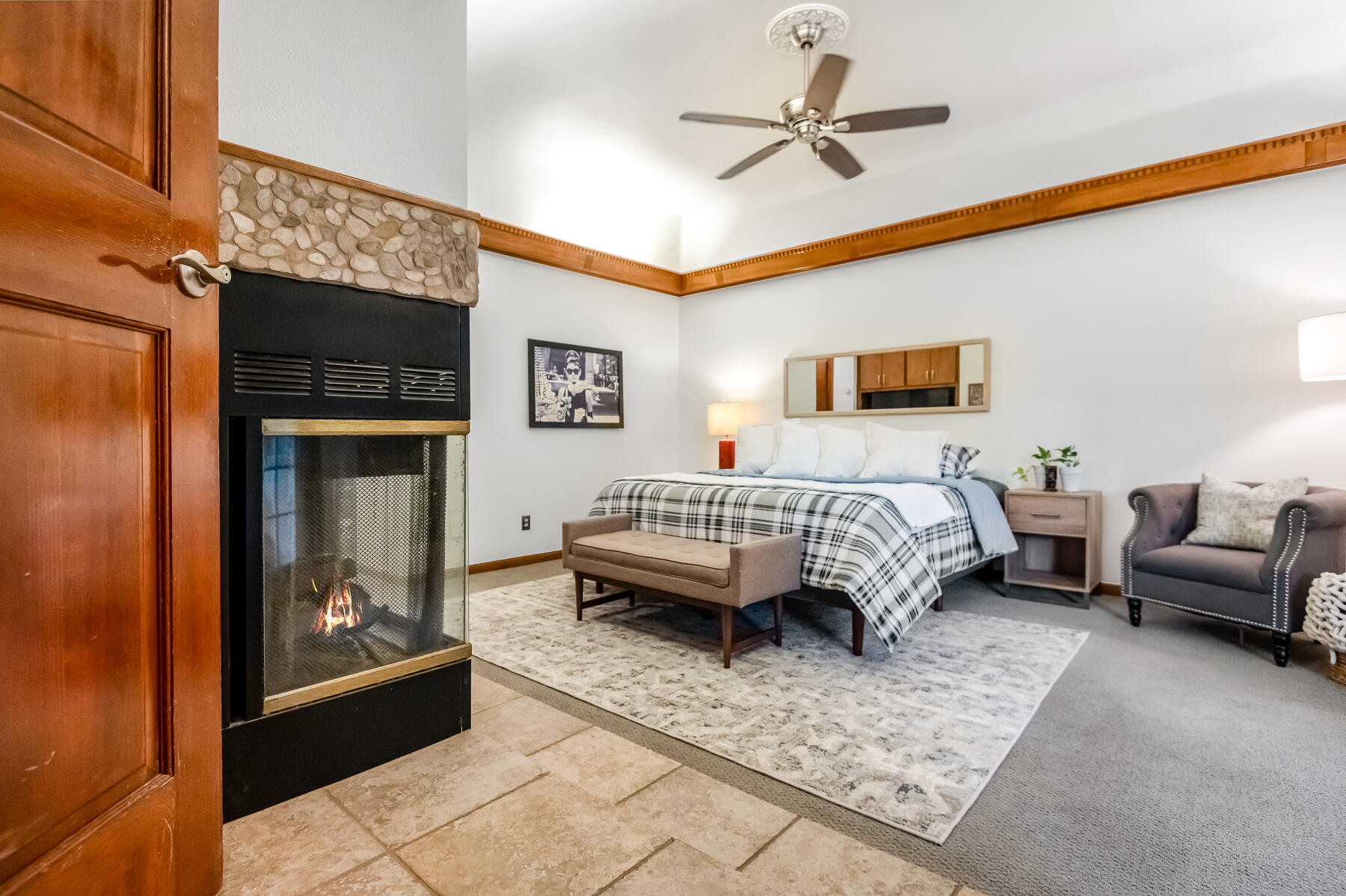 3735 W Woodside Ave, Visalia, CA 93291