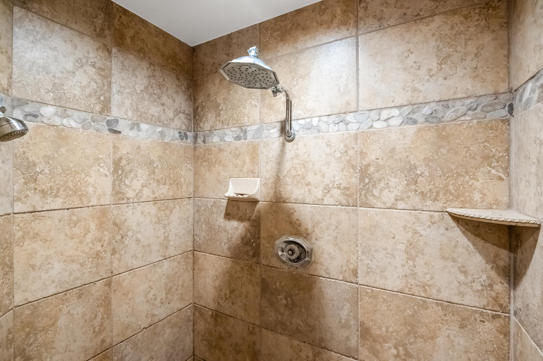 3735 W Woodside Ave, Visalia, CA 93291