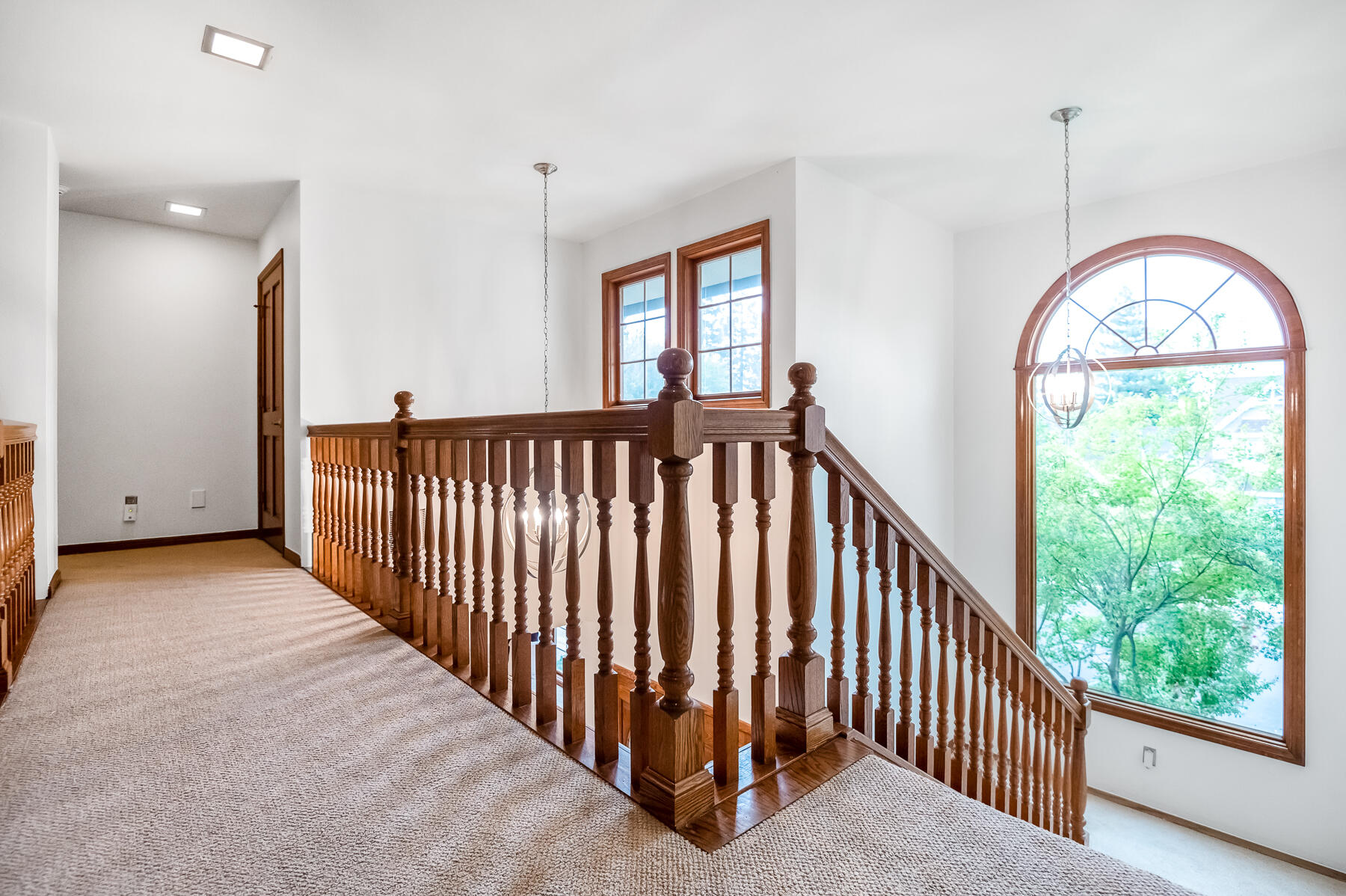 3735 W Woodside Ave, Visalia, CA 93291