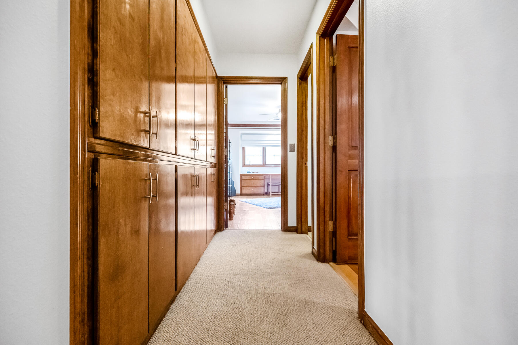 3735 W Woodside Ave, Visalia, CA 93291