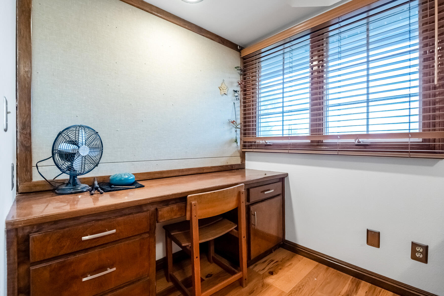 3735 W Woodside Ave, Visalia, CA 93291