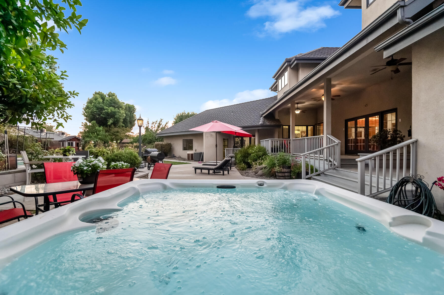 3735 W Woodside Ave, Visalia, CA 93291