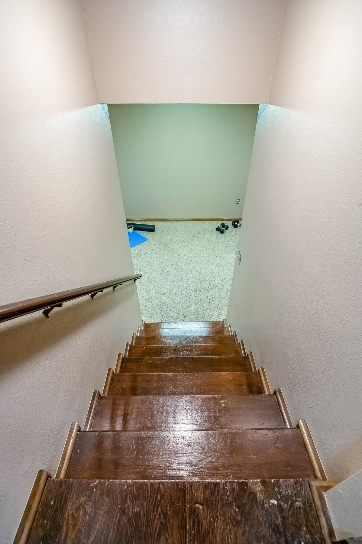 3735 W Woodside Ave, Visalia, CA 93291