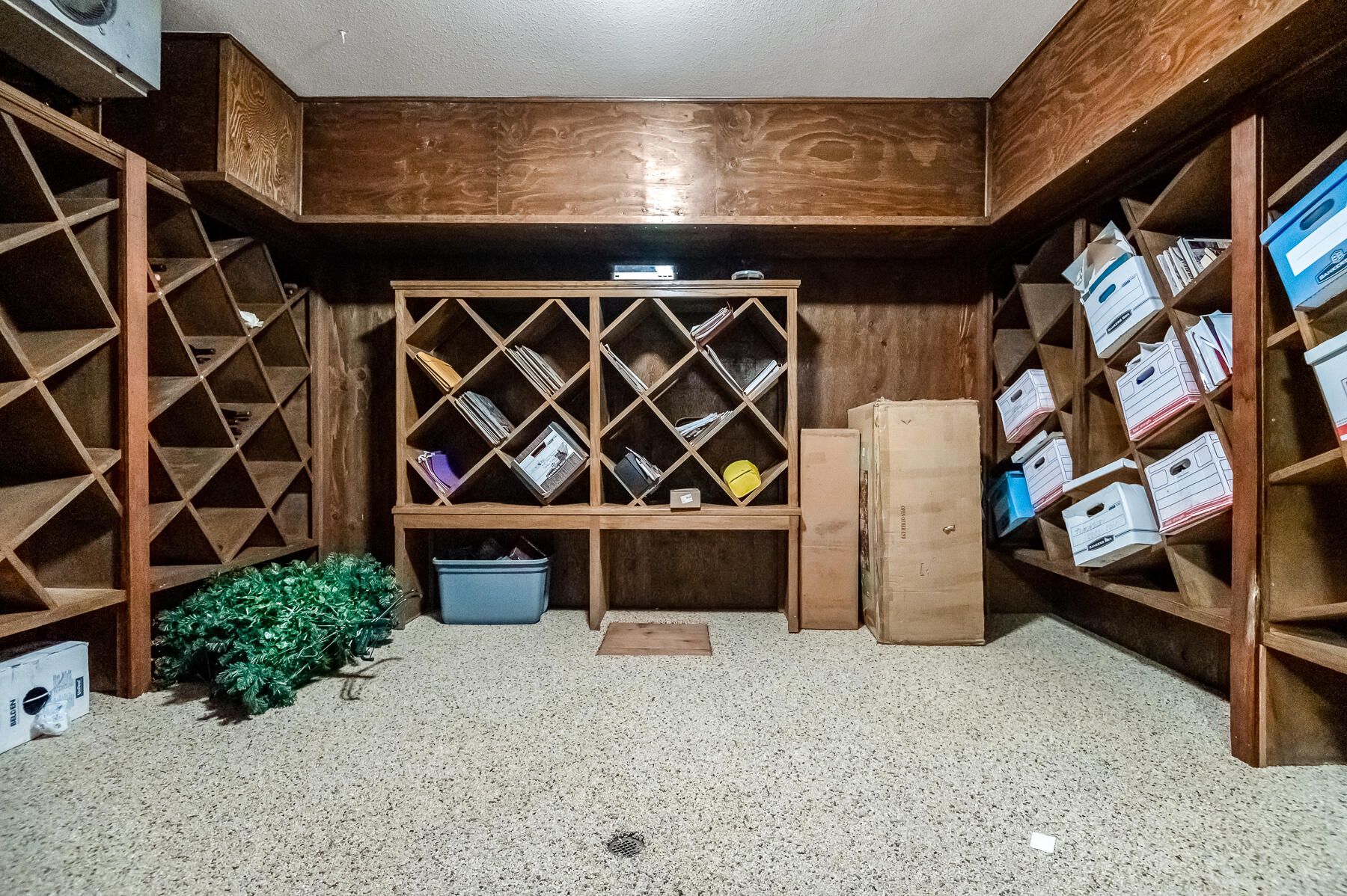 3735 W Woodside Ave, Visalia, CA 93291