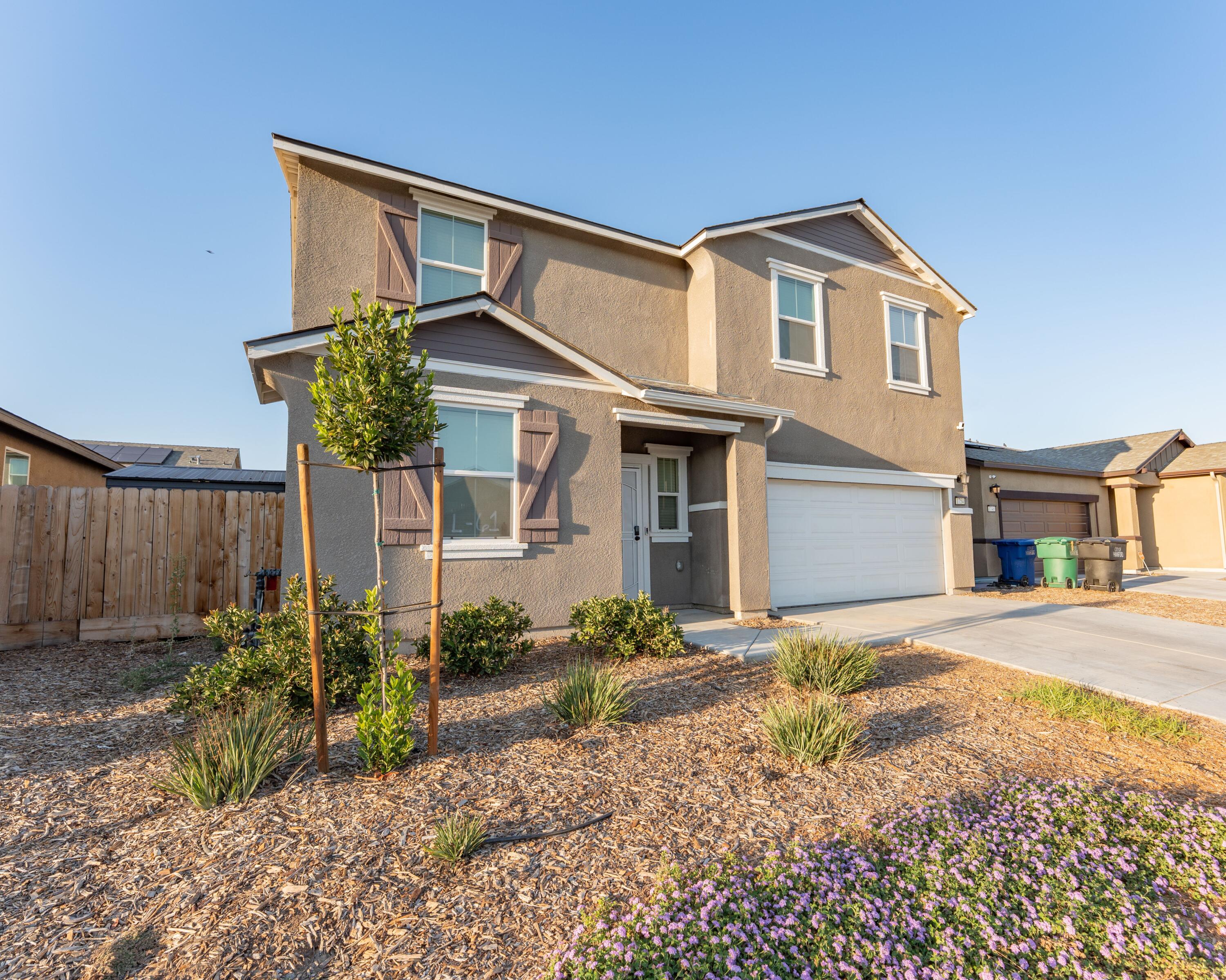 1754 S Twilight St, Hanford, CA 93230