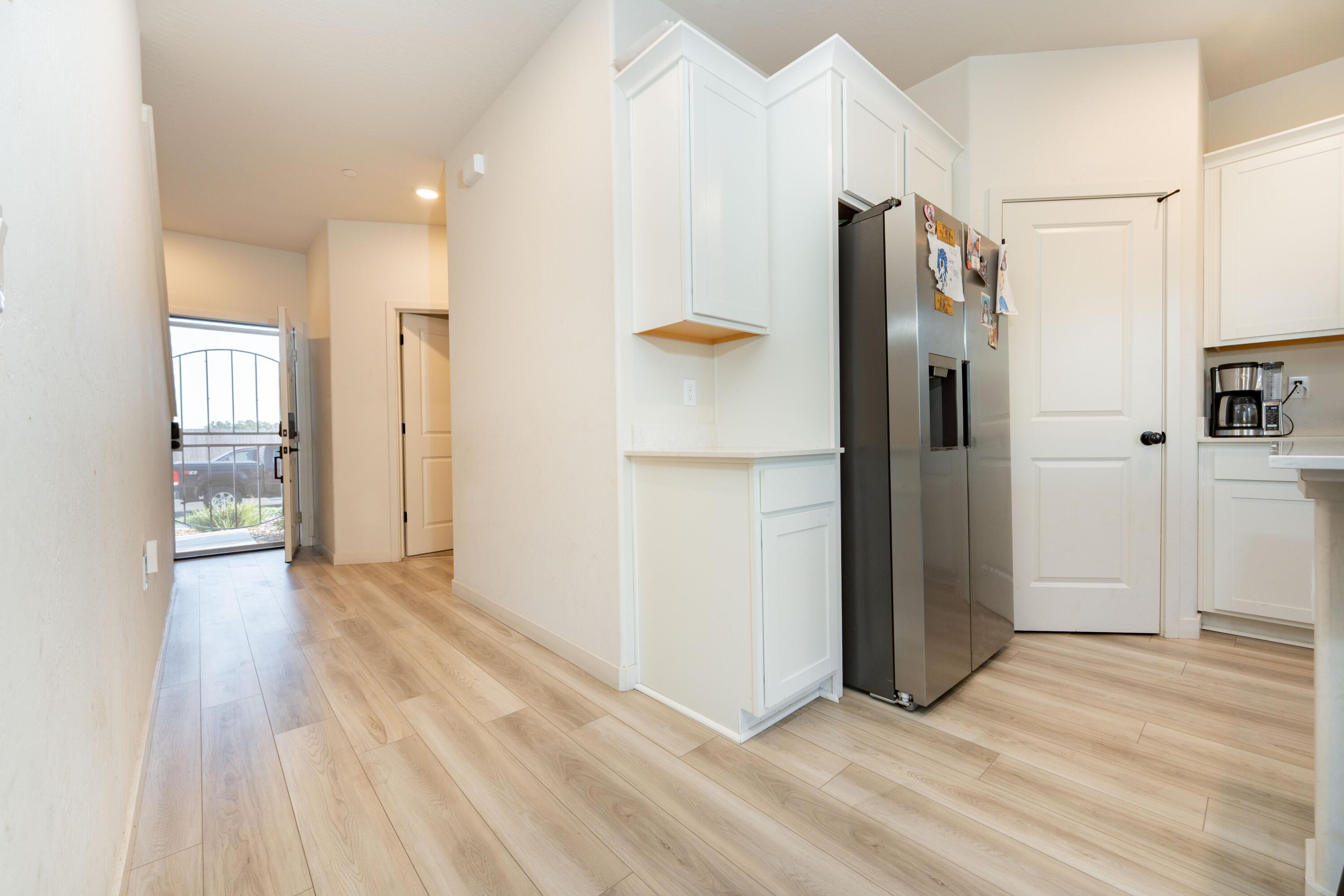 1754 S Twilight St, Hanford, CA 93230