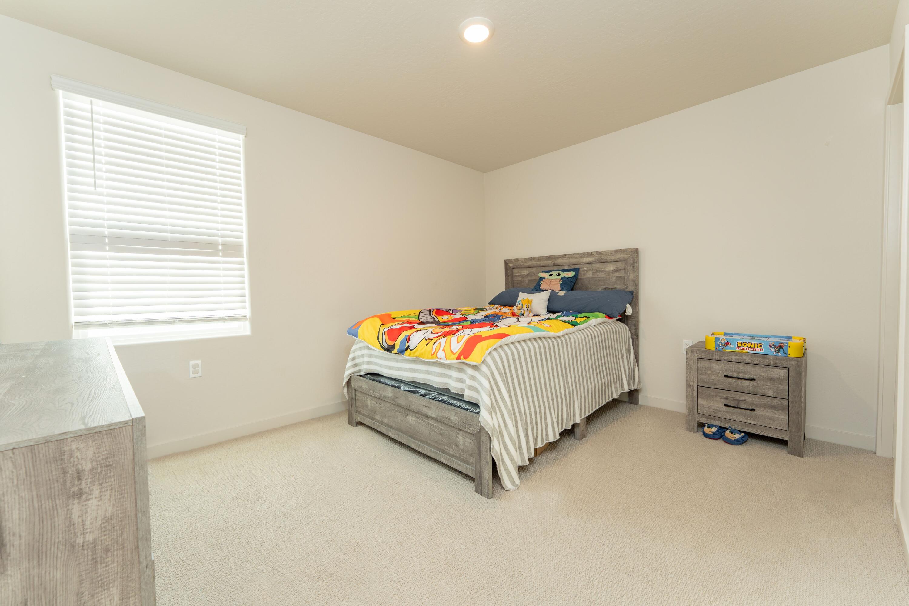 1754 S Twilight St, Hanford, CA 93230