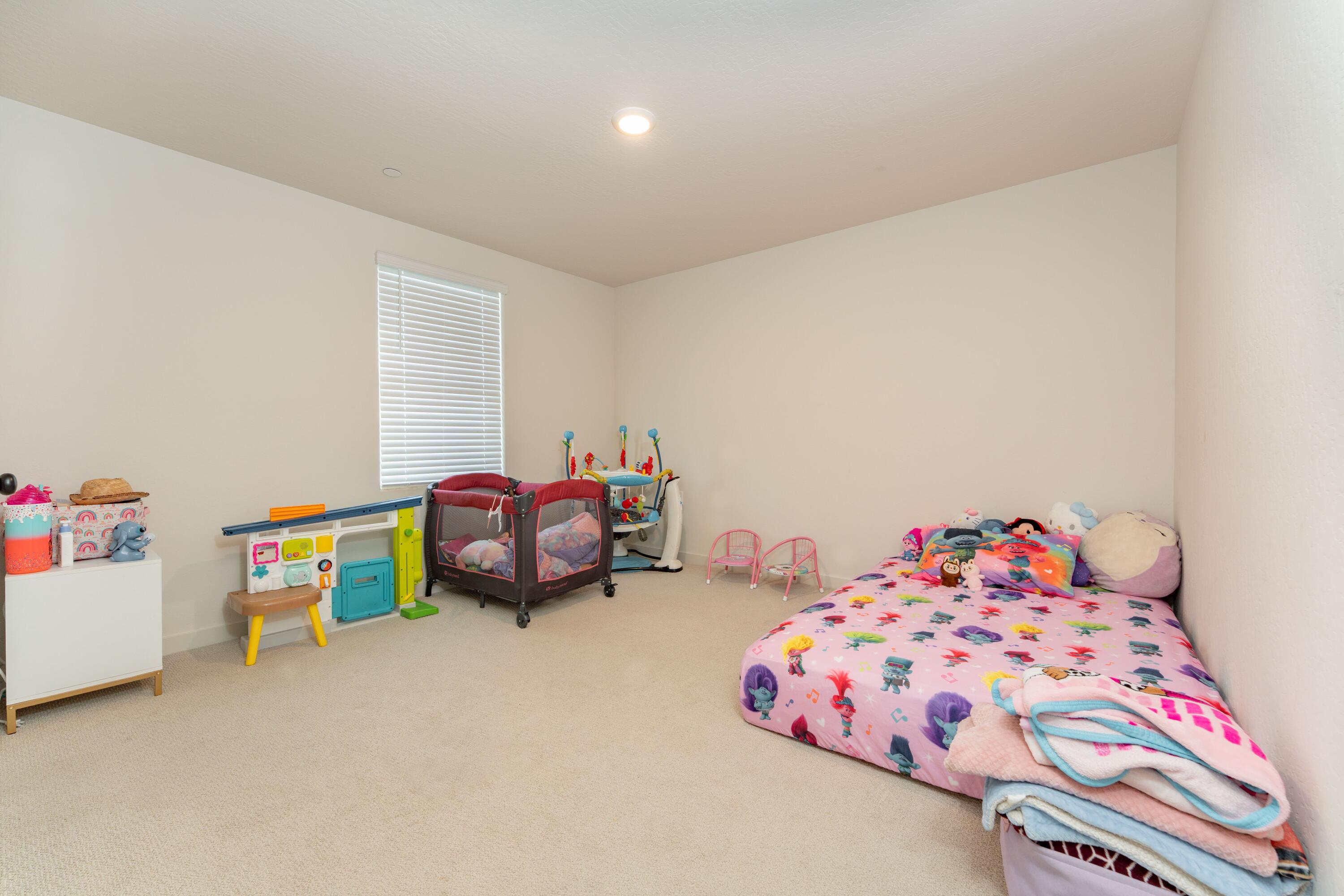 1754 S Twilight St, Hanford, CA 93230