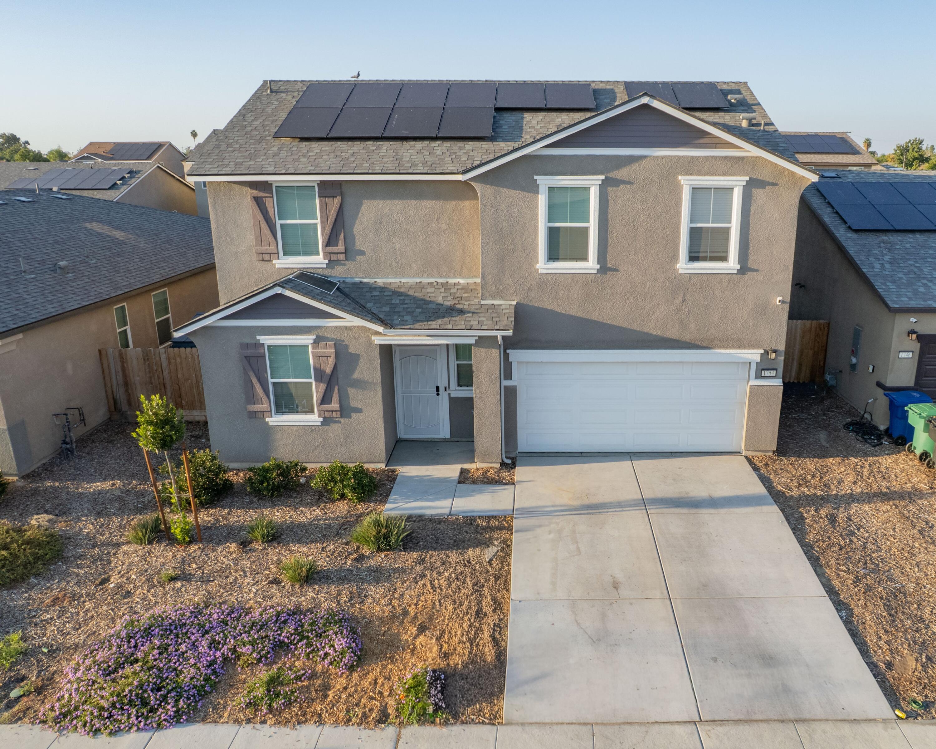 1754 S Twilight St, Hanford, CA 93230