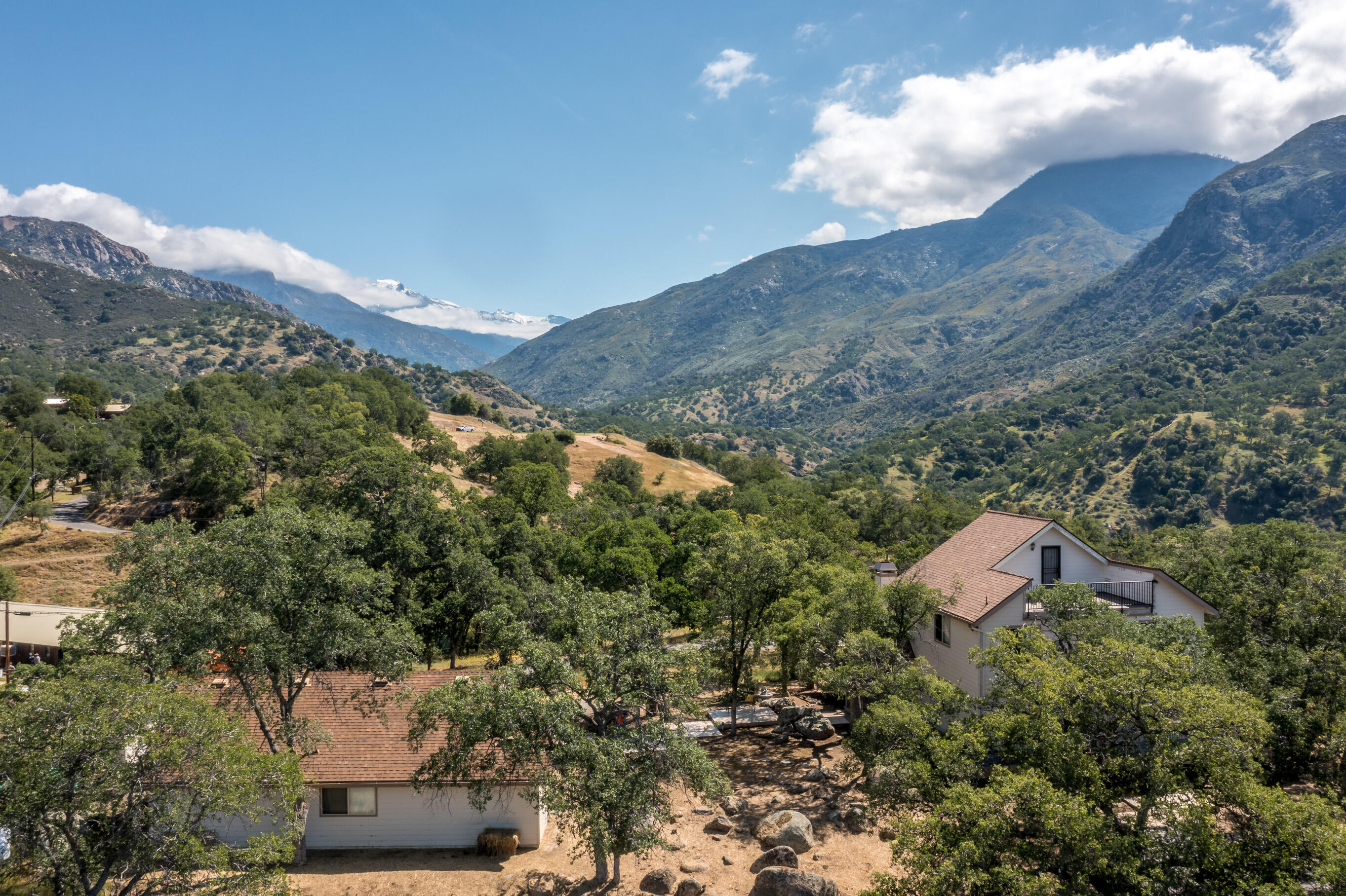 46798 Sequoia Ct, Three Rivers, CA 93271