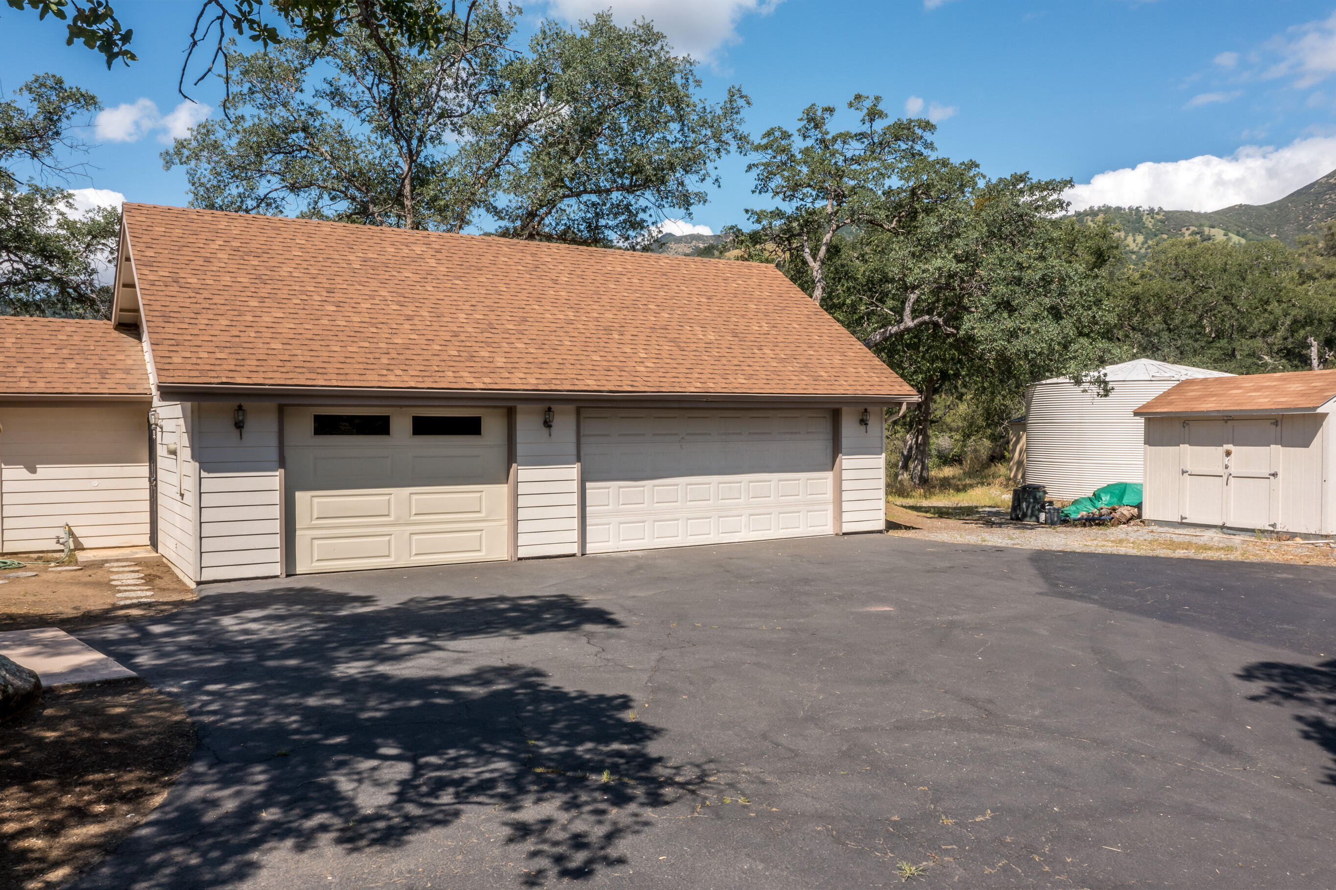 46798 Sequoia Ct, Three Rivers, CA 93271