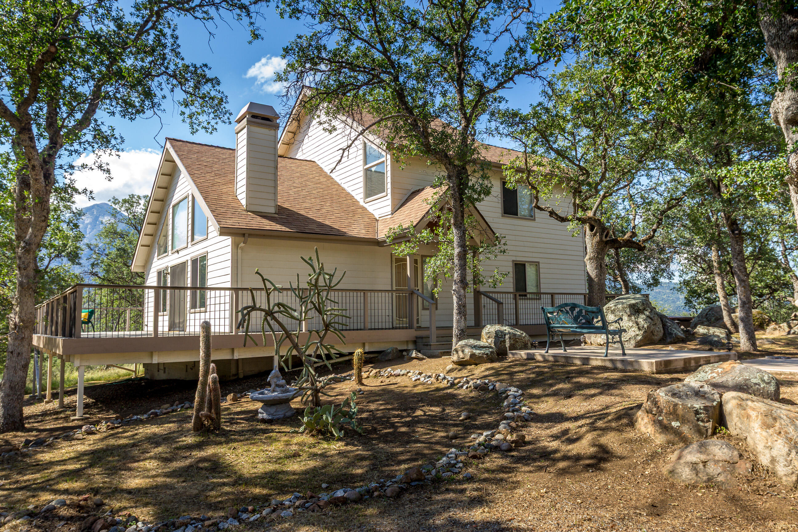 46798 Sequoia Ct, Three Rivers, CA 93271