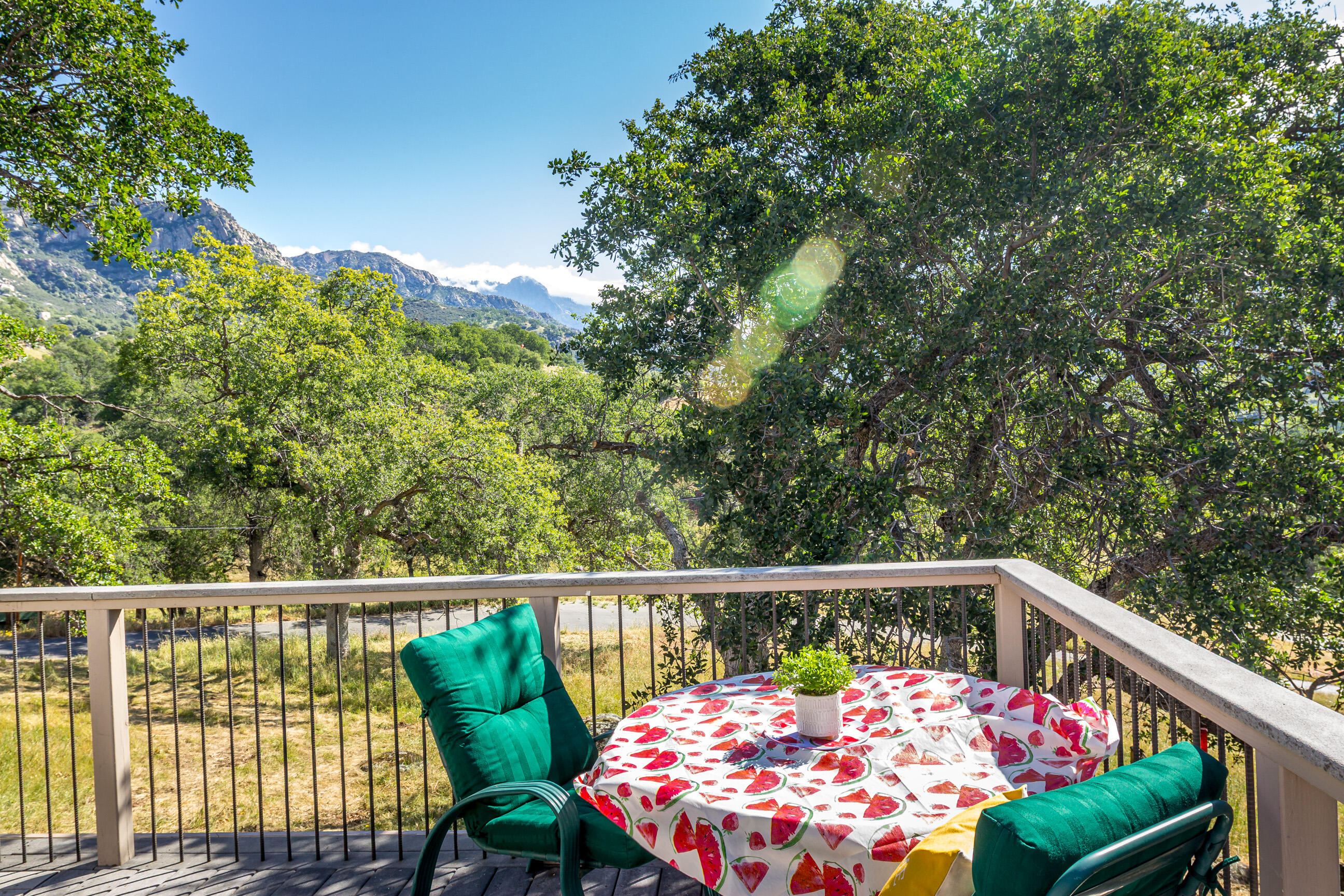 46798 Sequoia Ct, Three Rivers, CA 93271