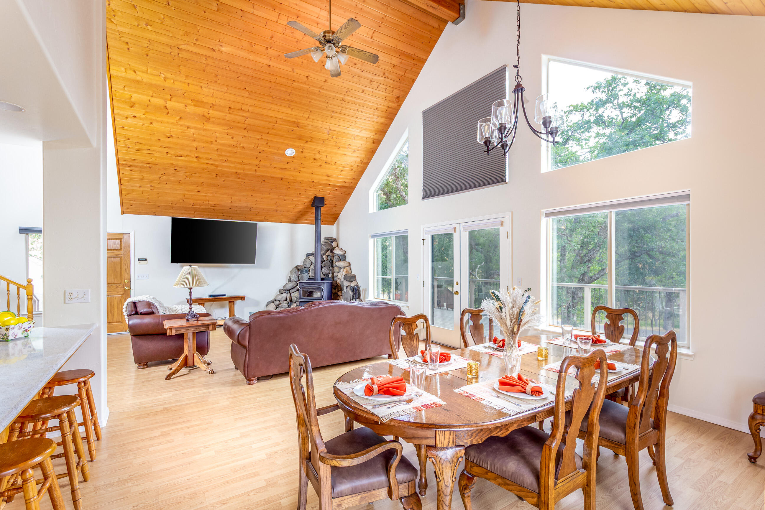 46798 Sequoia Ct, Three Rivers, CA 93271