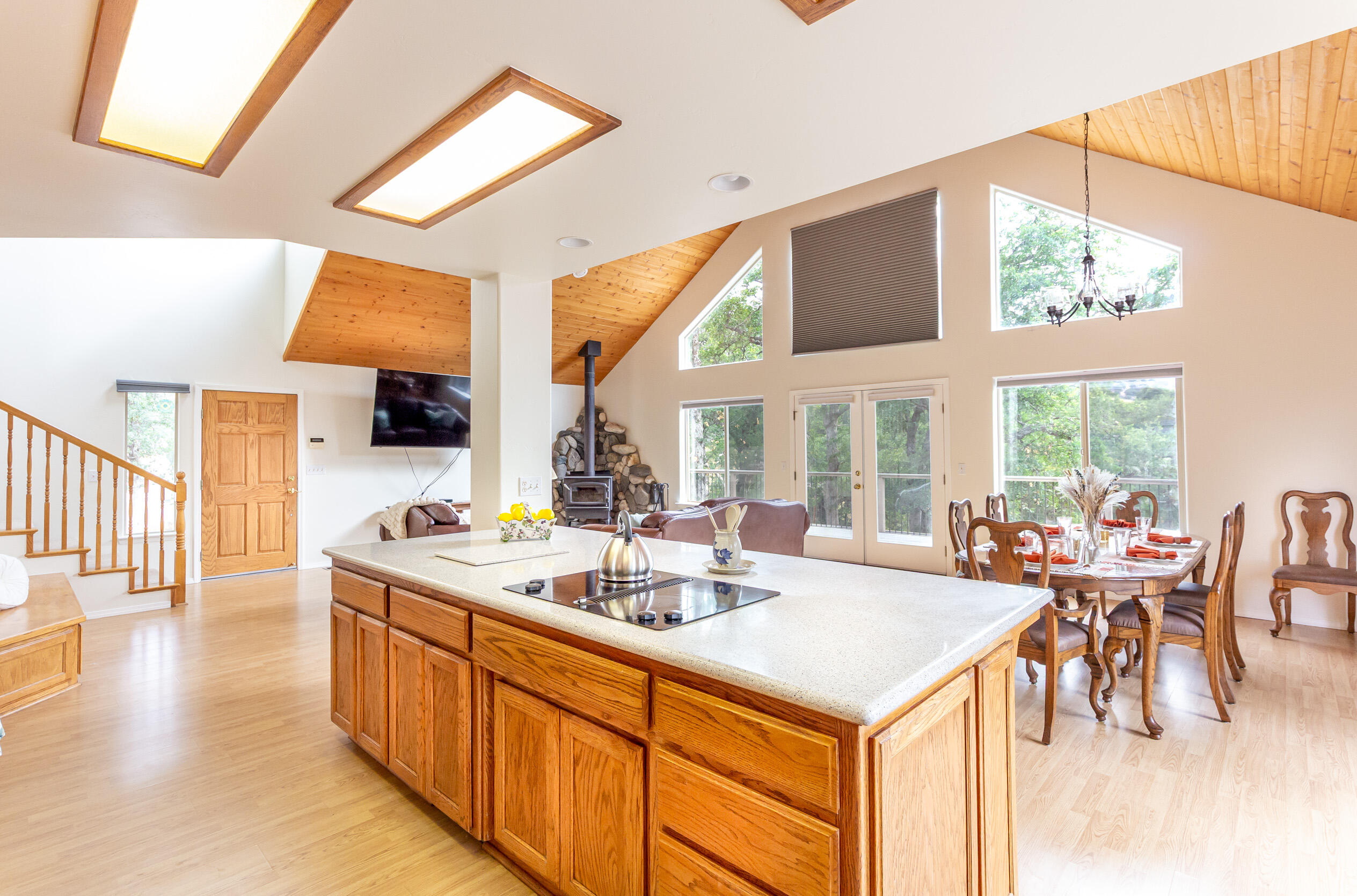 46798 Sequoia Ct, Three Rivers, CA 93271