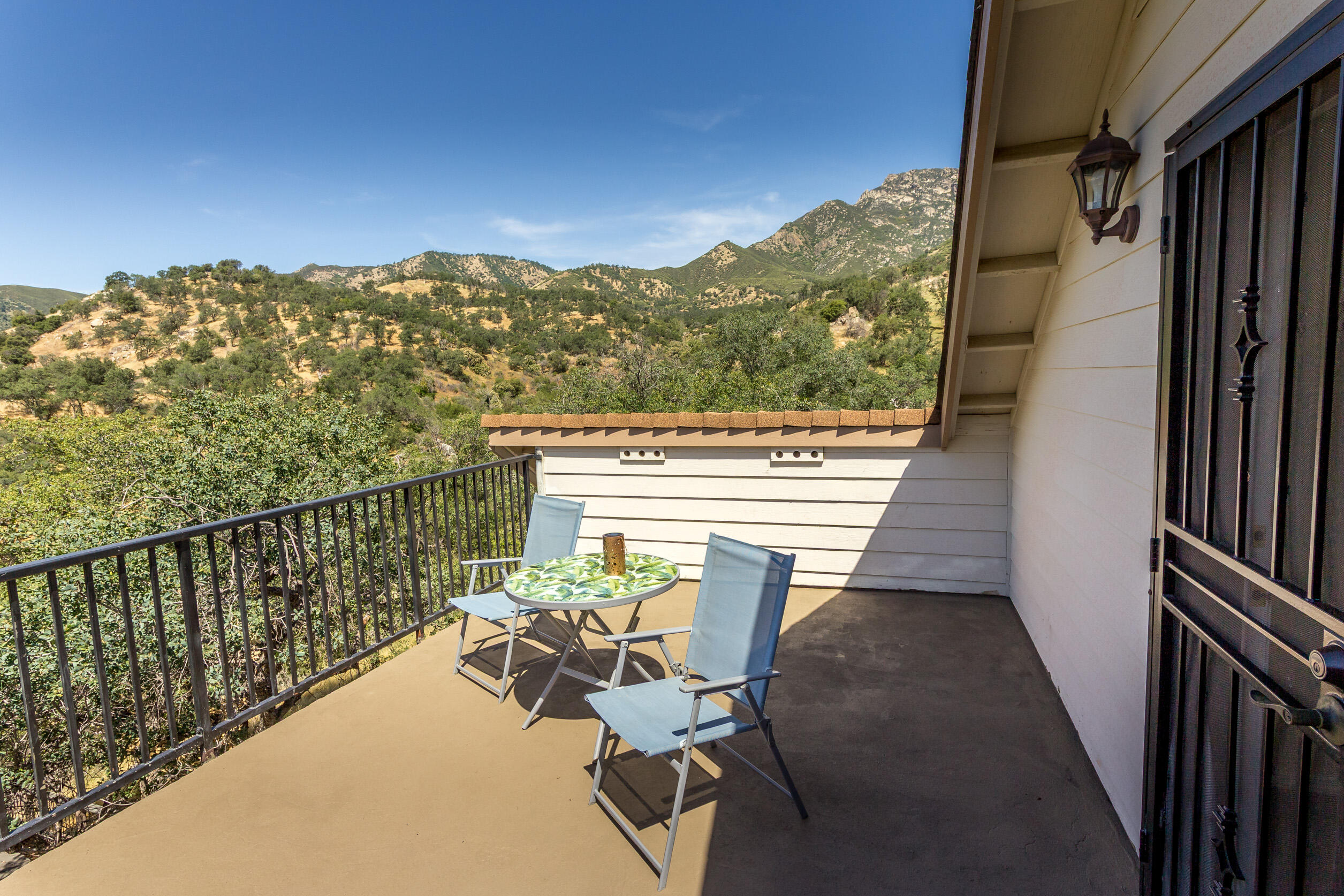 46798 Sequoia Ct, Three Rivers, CA 93271