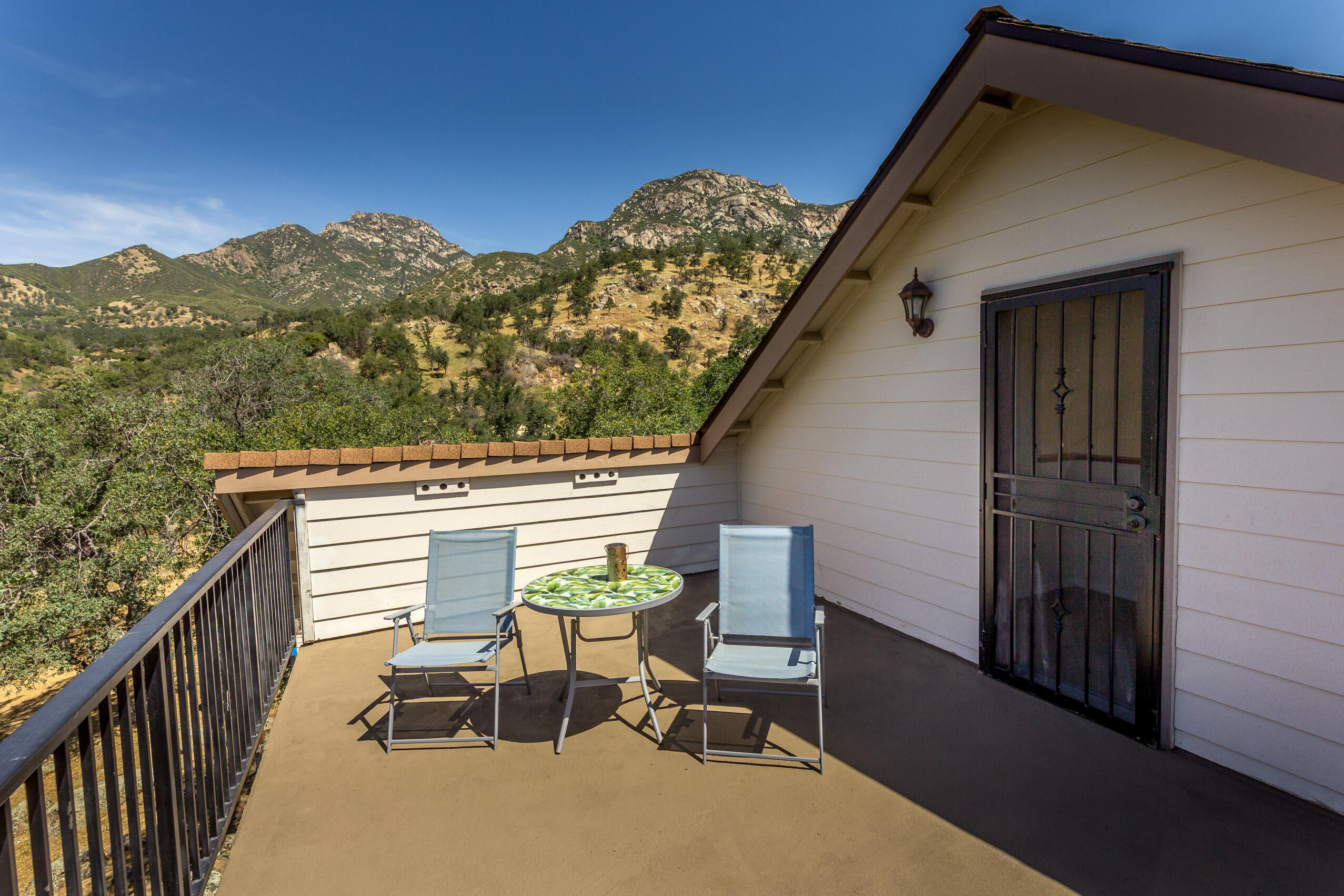 46798 Sequoia Ct, Three Rivers, CA 93271