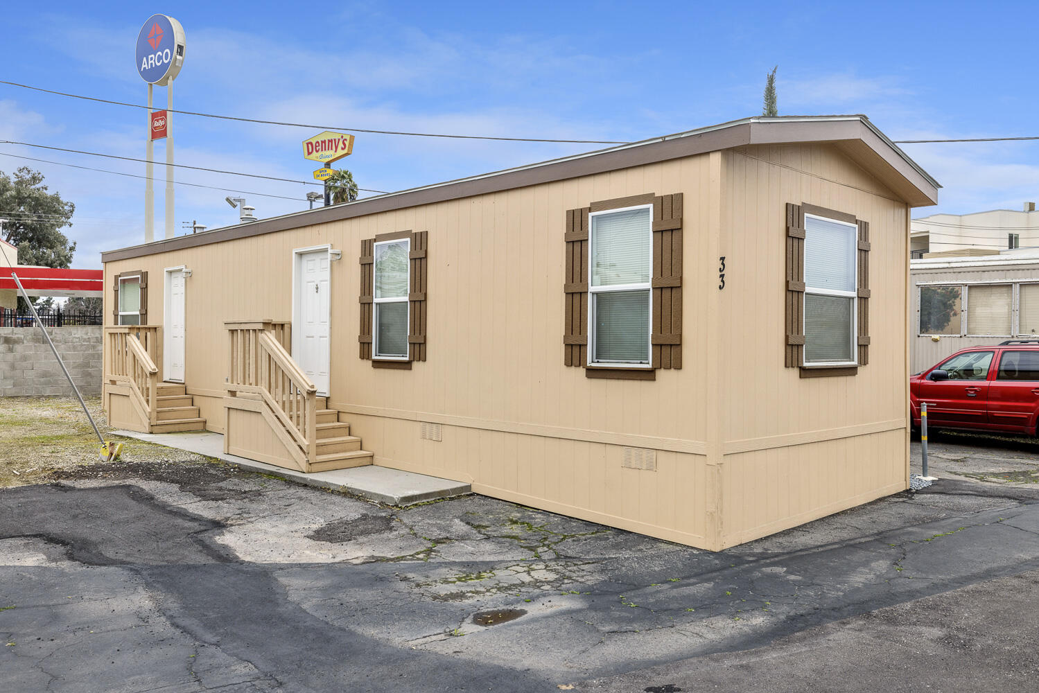 1719 W Olive Ave #33, Fresno, CA 93728