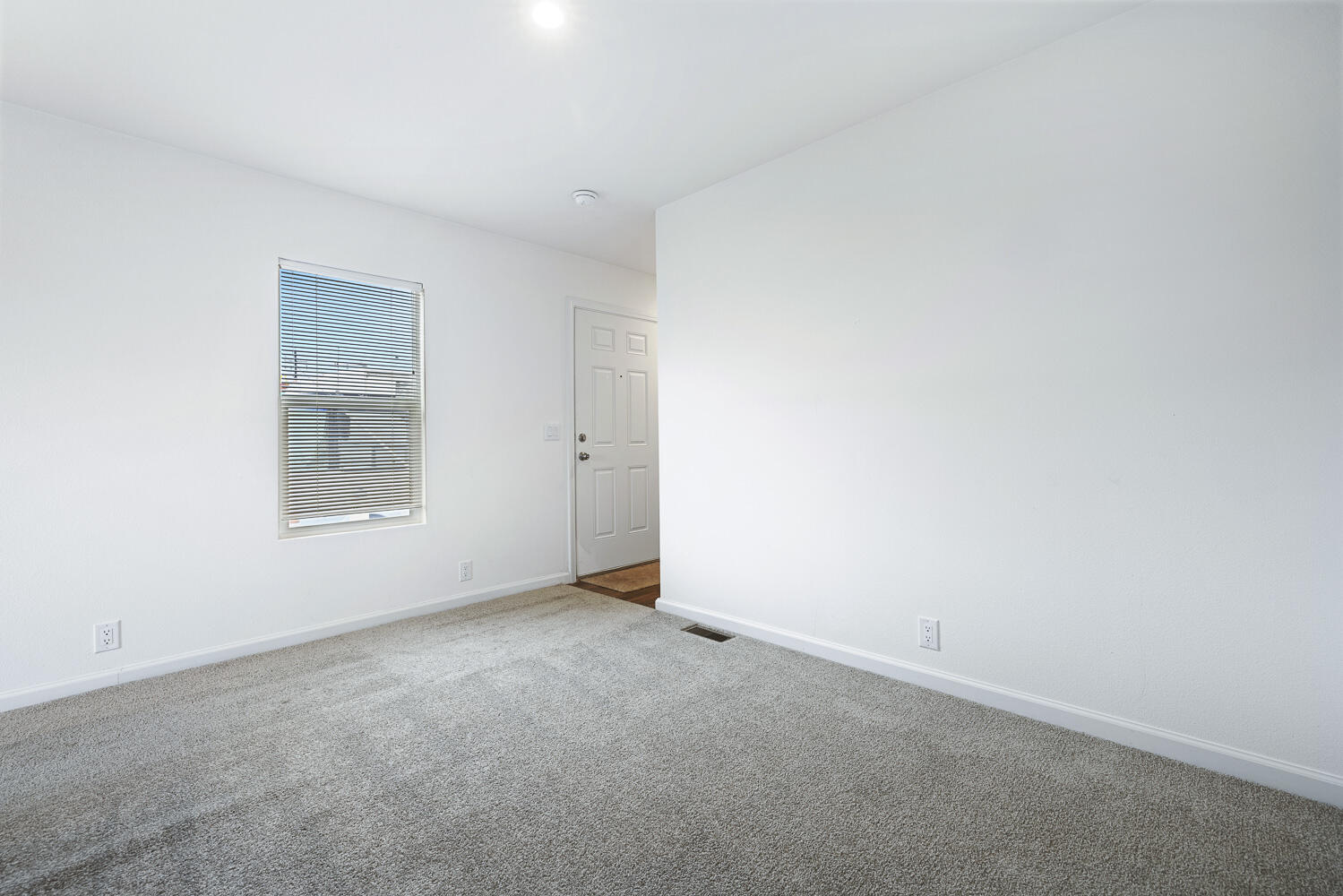 1719 W Olive Ave #33, Fresno, CA 93728