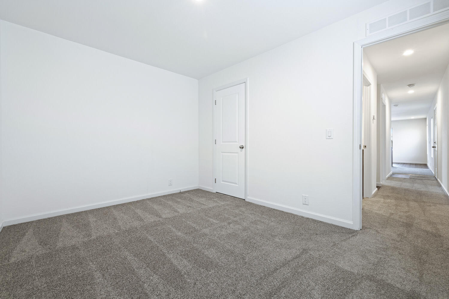 1719 W Olive Ave #33, Fresno, CA 93728