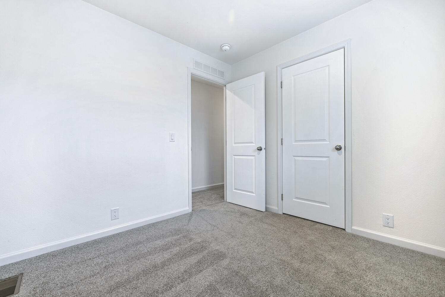 1719 W Olive Ave #33, Fresno, CA 93728