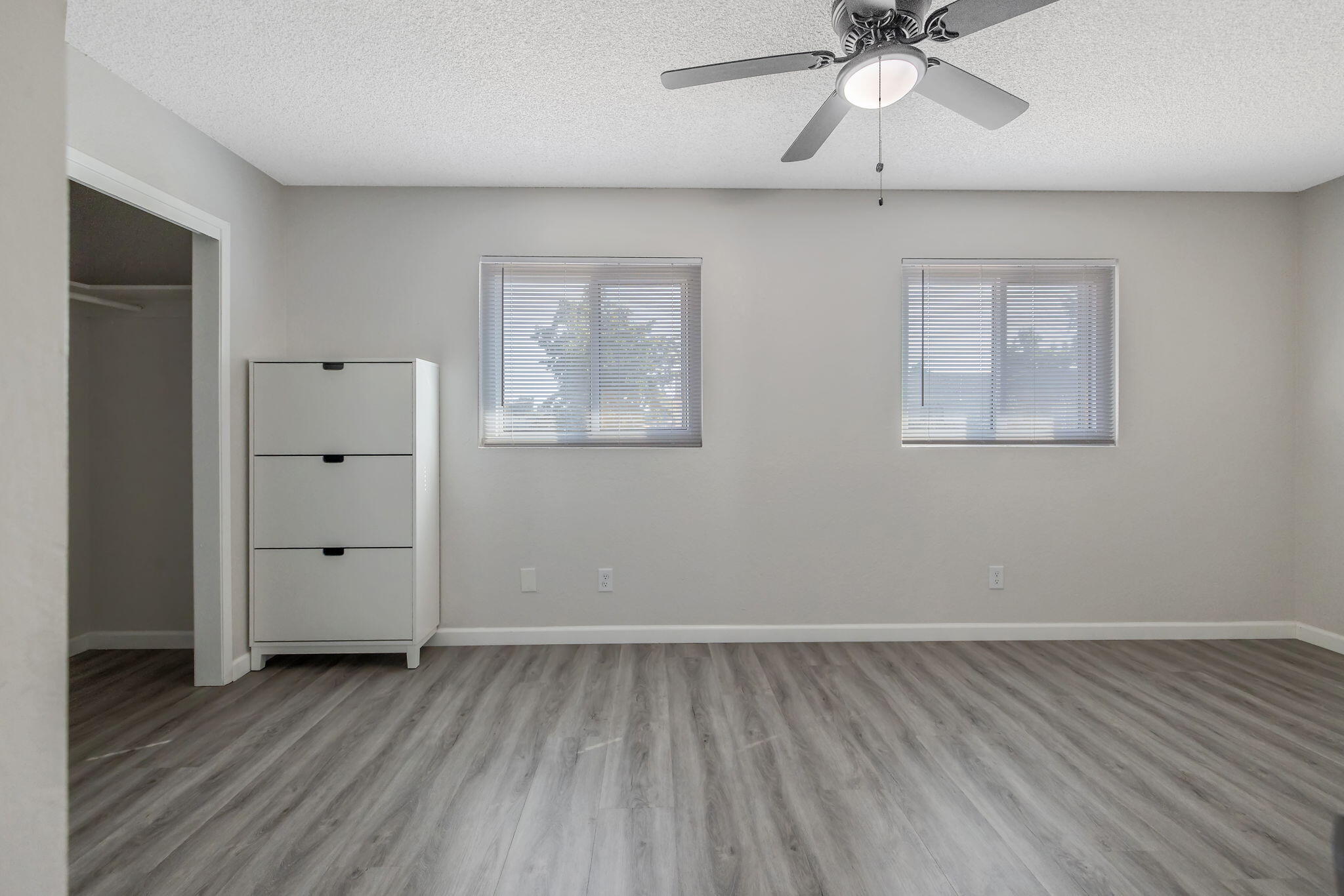 2024 E Laura Ave, Visalia, CA 93292