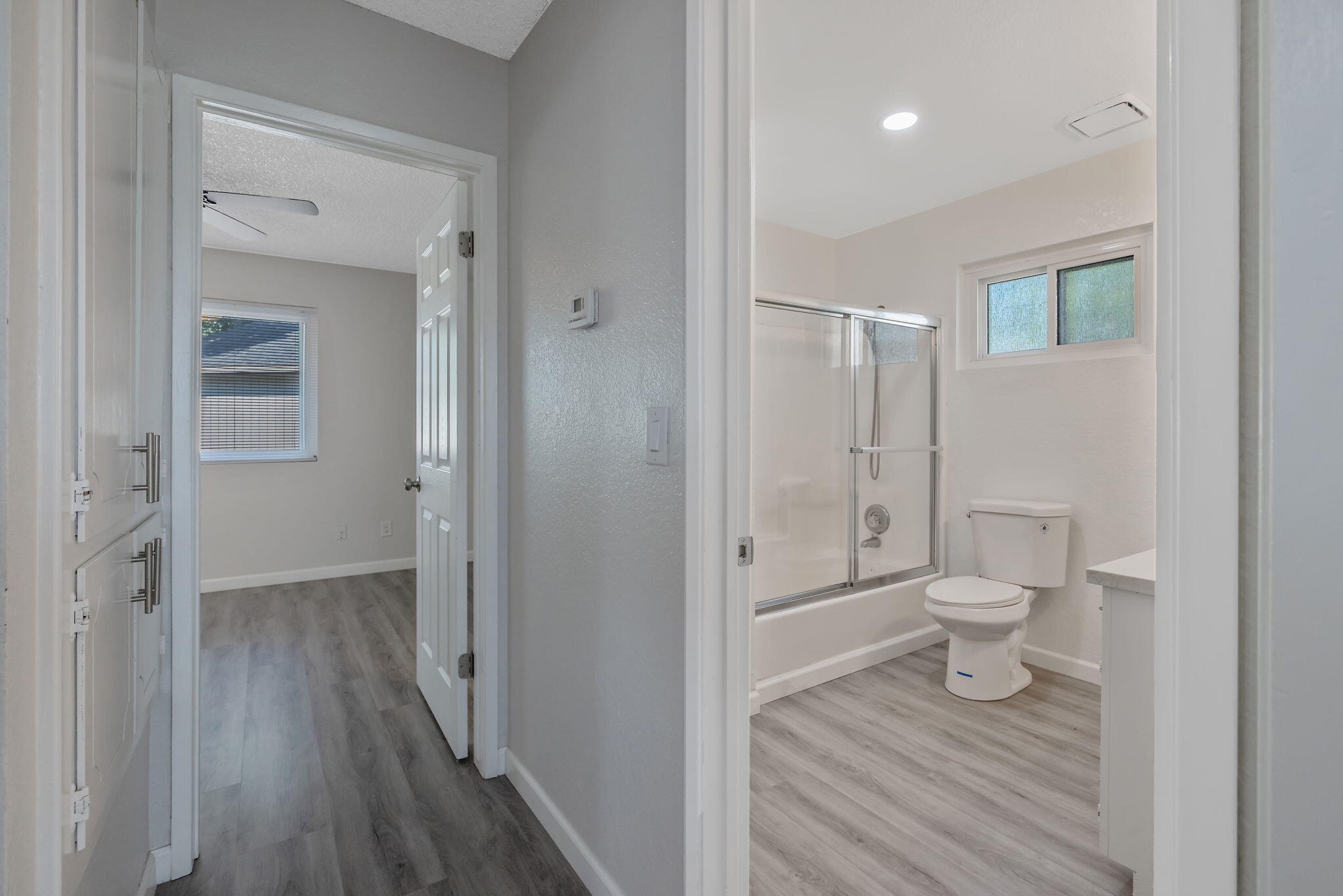 2024 E Laura Ave, Visalia, CA 93292