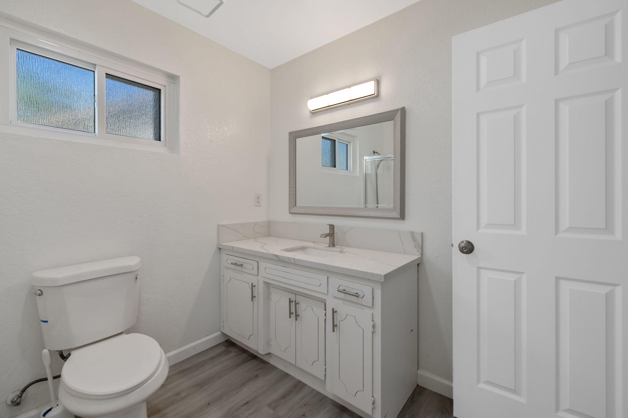 2024 E Laura Ave, Visalia, CA 93292