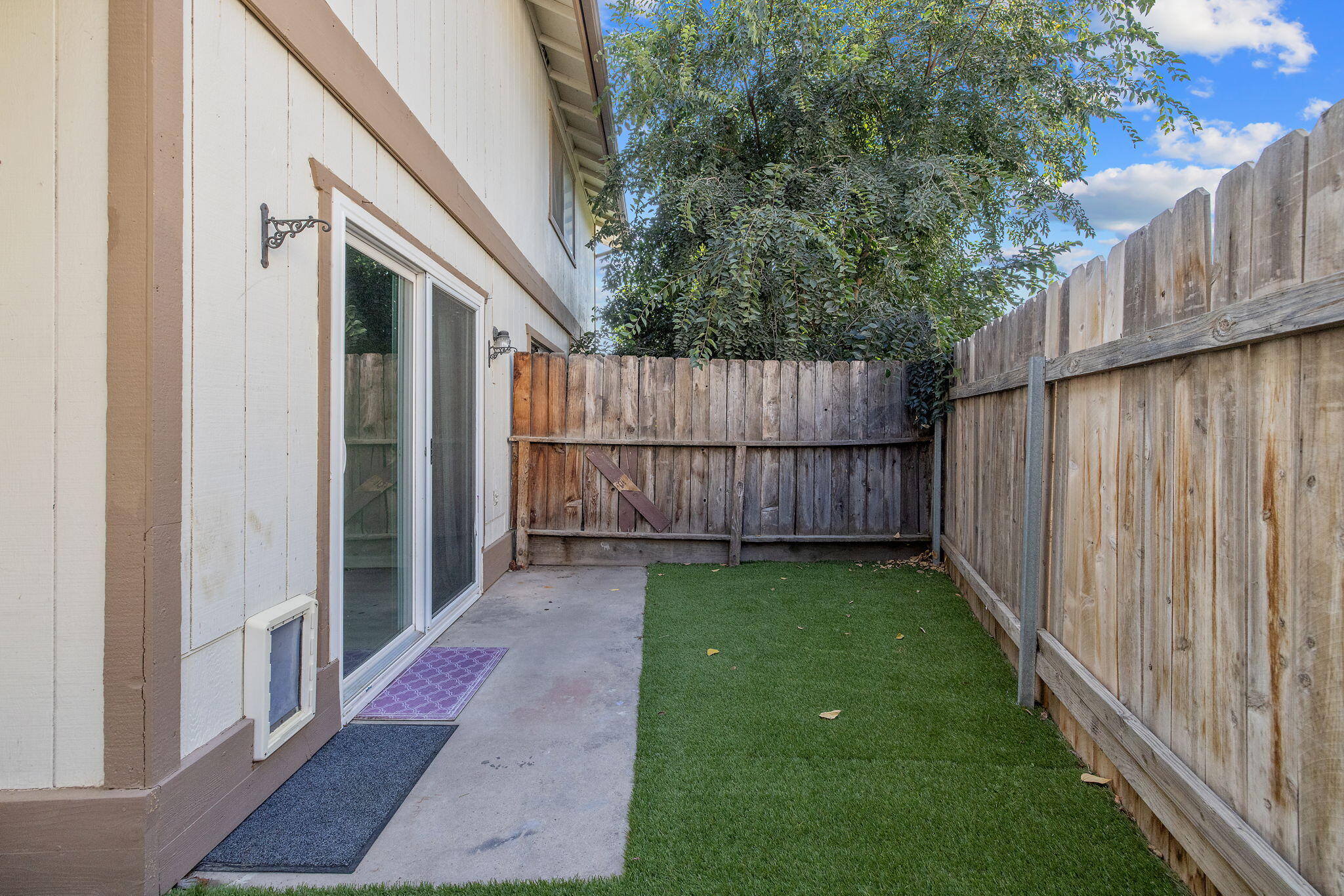 2024 E Laura Ave, Visalia, CA 93292