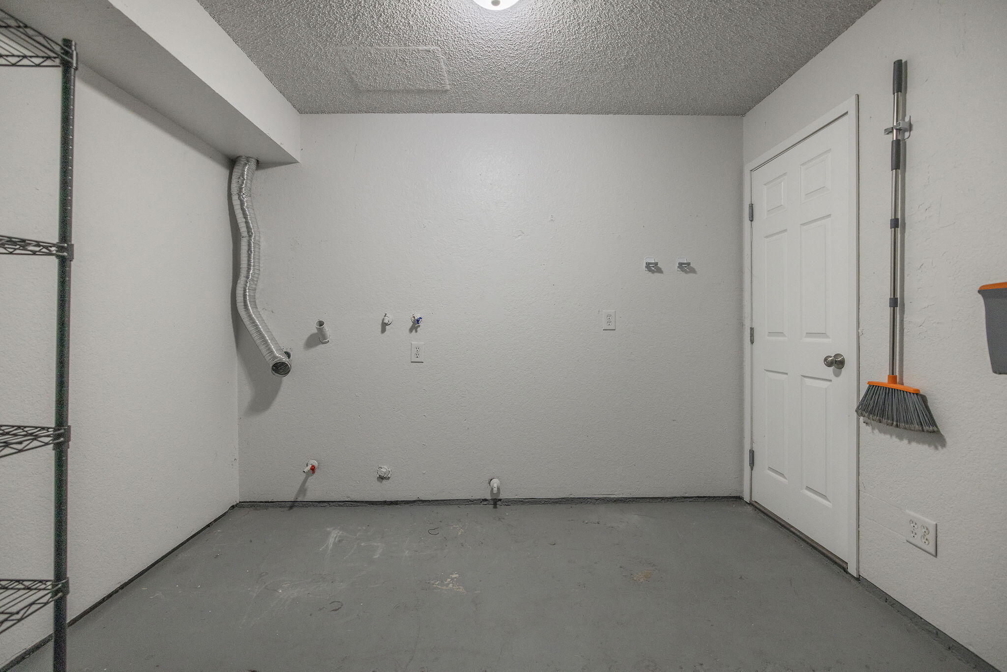 2024 E Laura Ave, Visalia, CA 93292