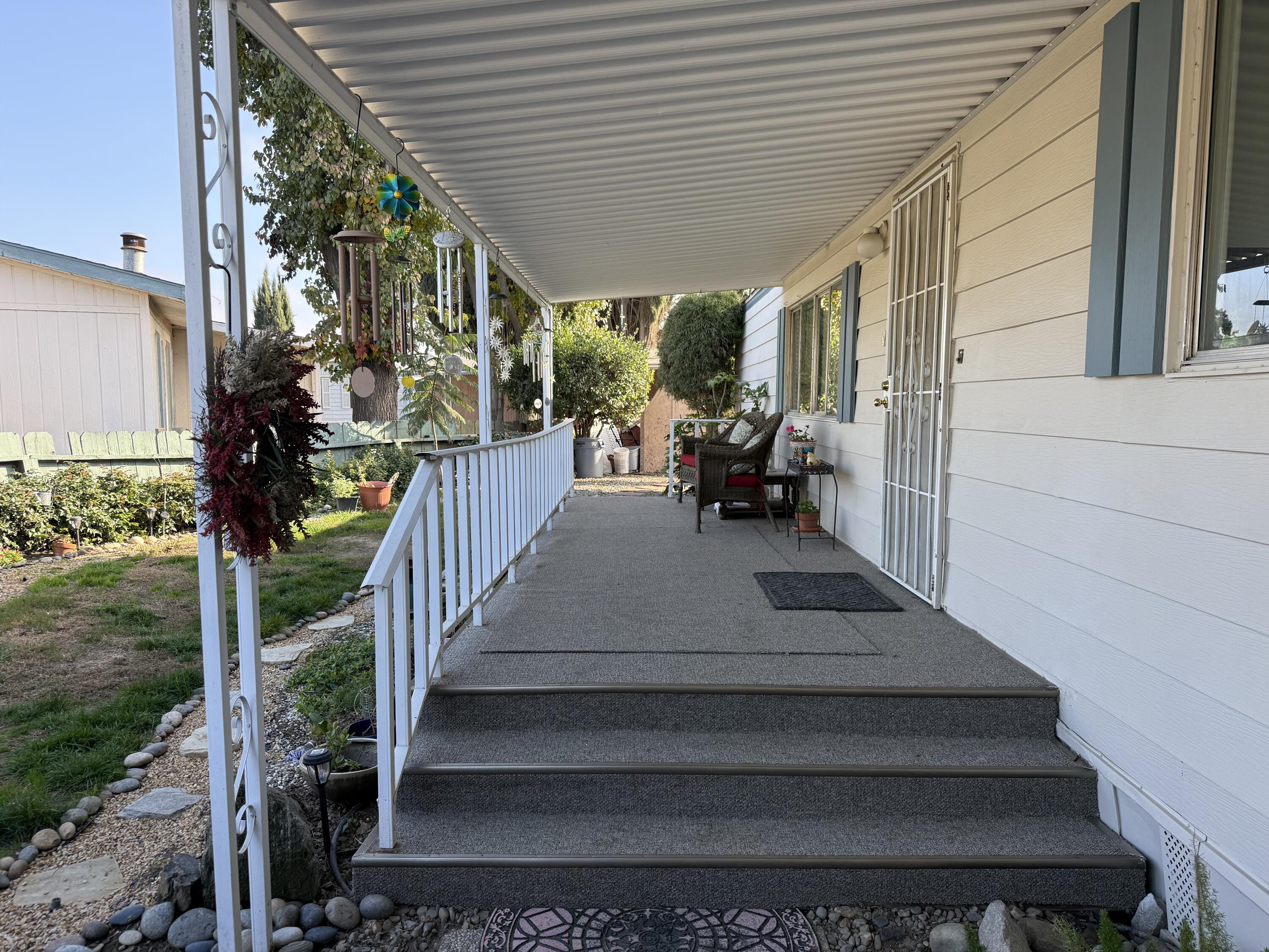 2400 W Midvalley Ave #F-1, Visalia, CA 93277