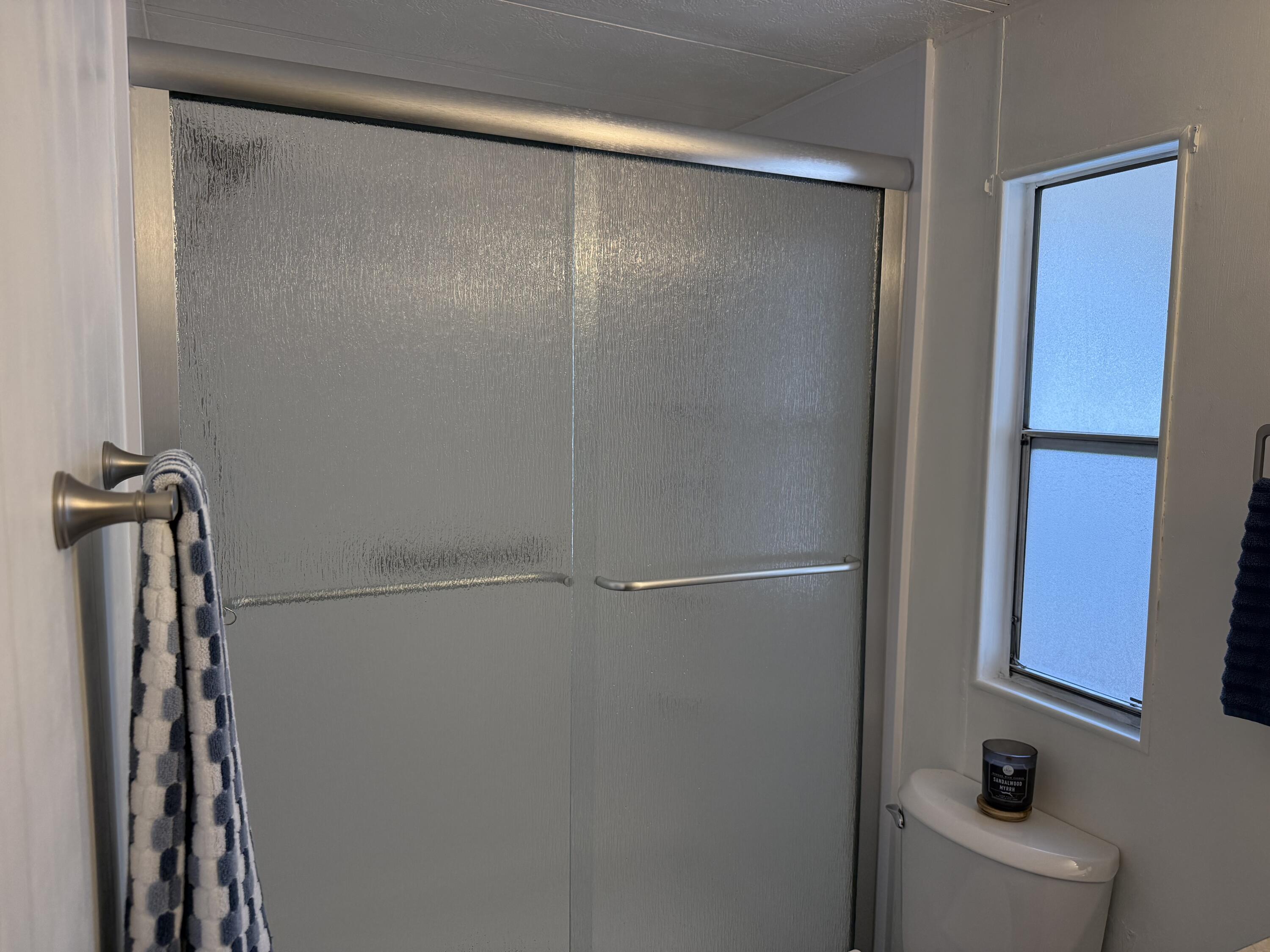 2400 W Midvalley Ave #F-1, Visalia, CA 93277