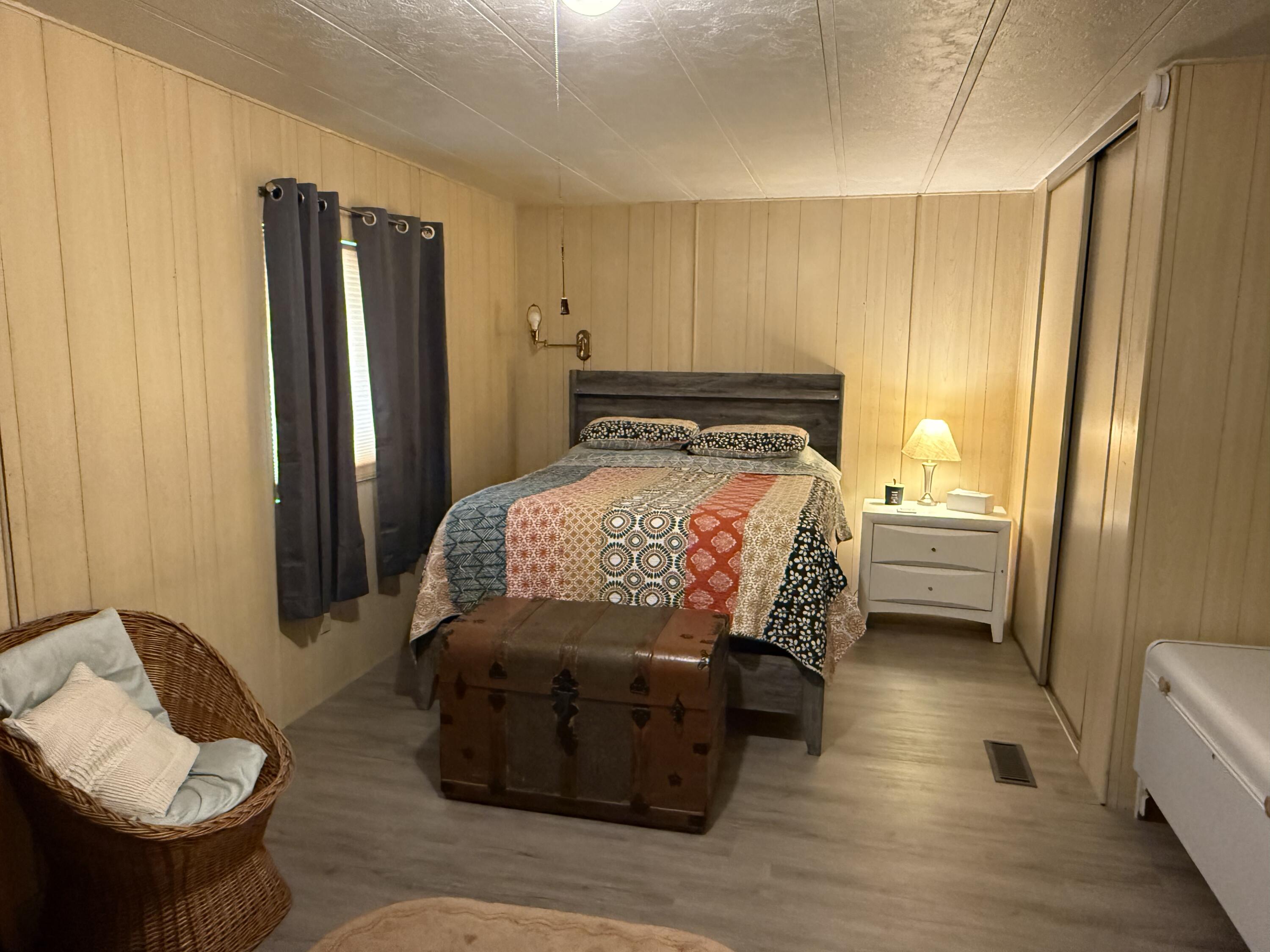 2400 W Midvalley Ave #F-1, Visalia, CA 93277