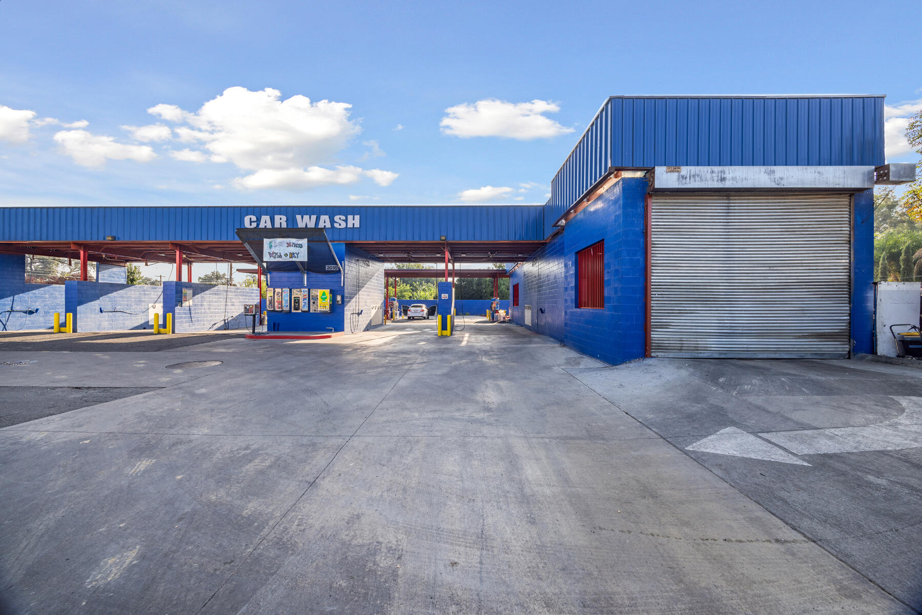 2016 N Dinuba Blvd, Visalia, CA 93291
