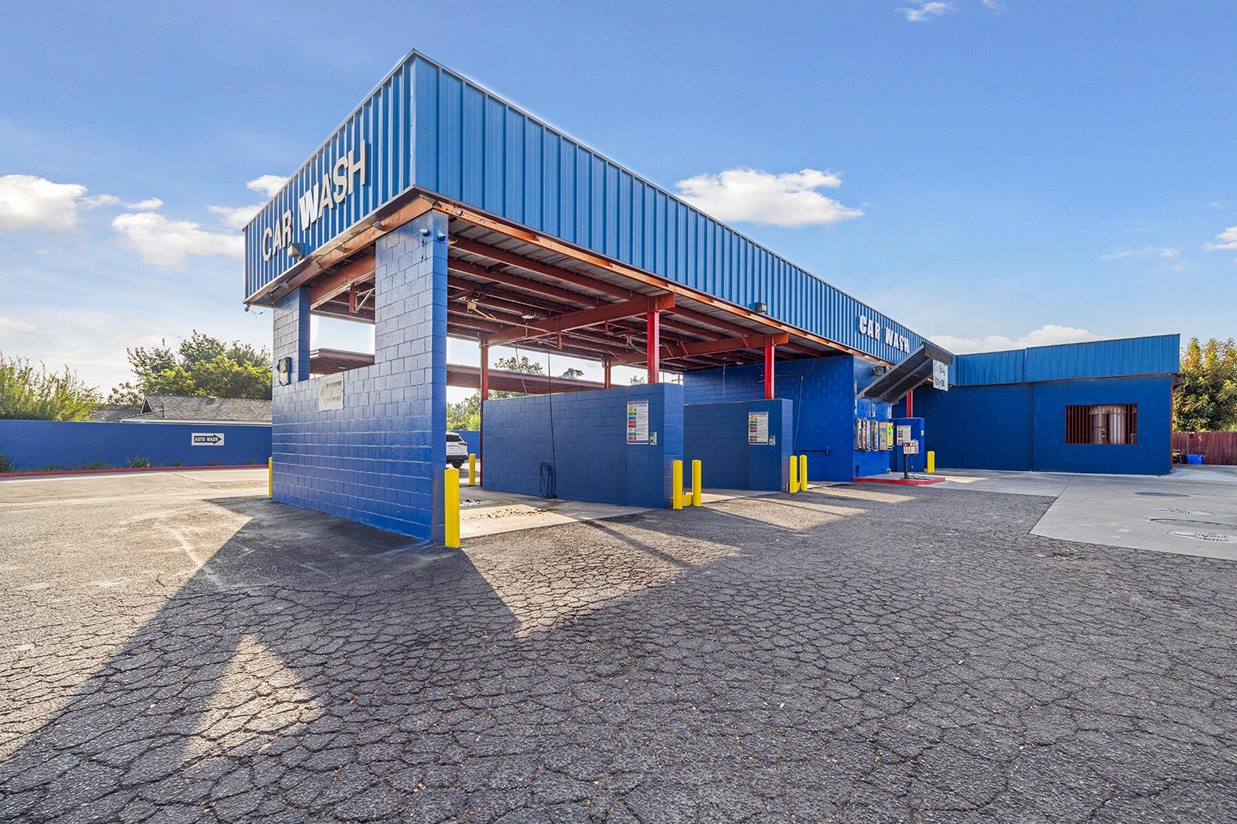 2016 N Dinuba Blvd, Visalia, CA 93291